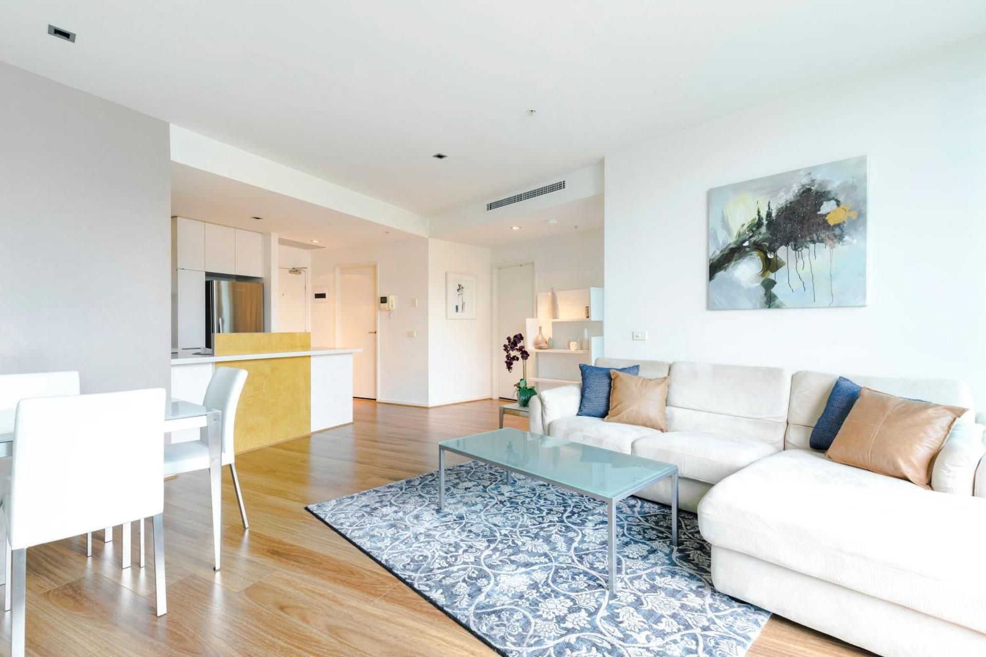 Melbourne Stays Apartments  Two-Bedroom Executive Apartment with River View 2