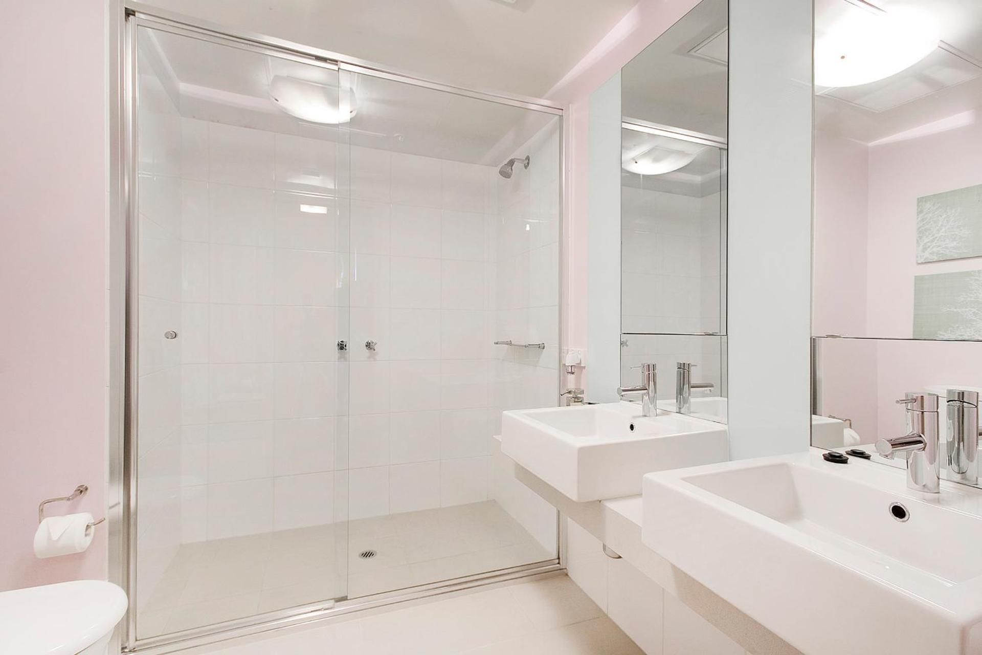 Three-Bedroom Executive Apartment River View