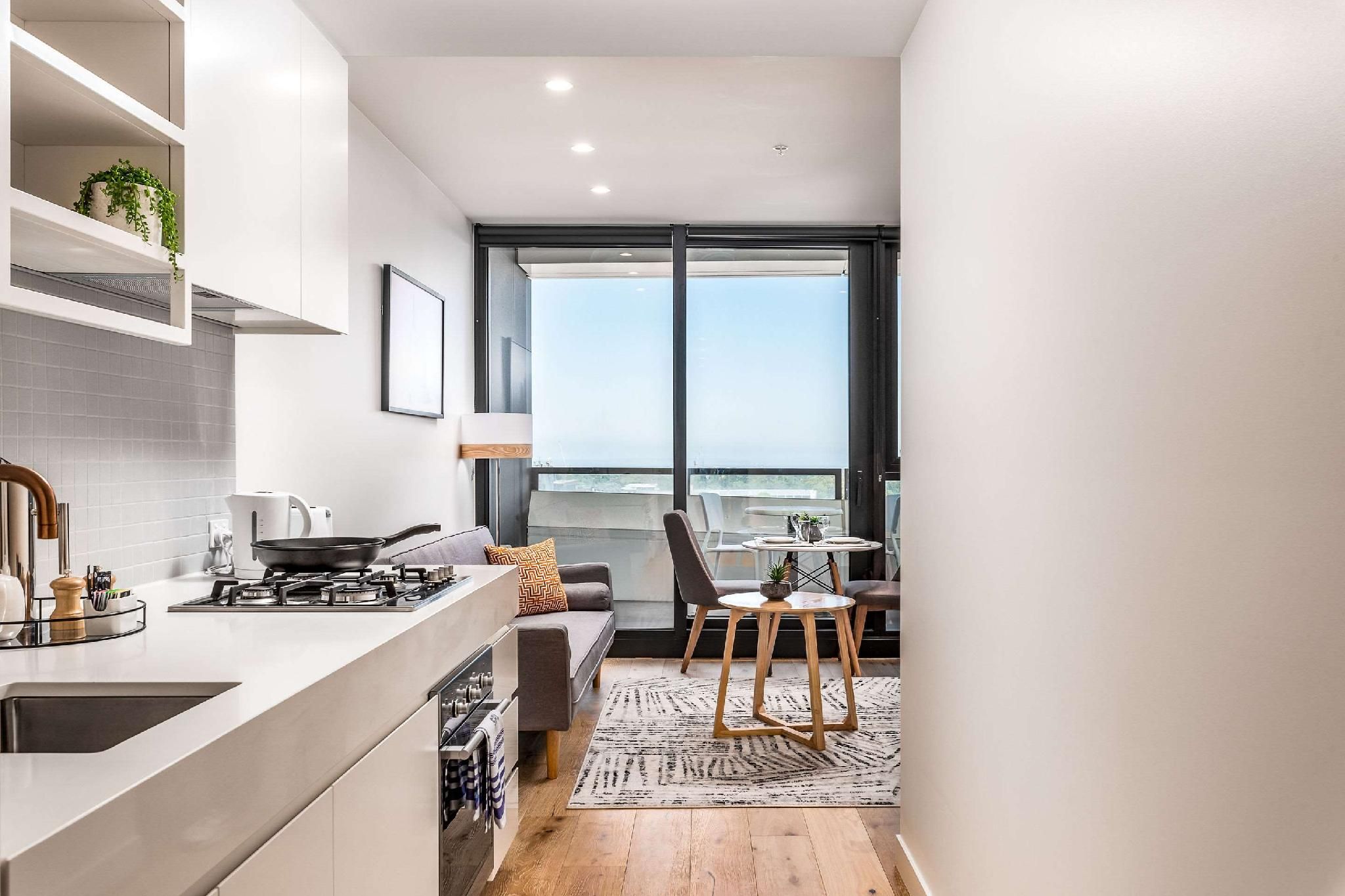 Domi Serviced Apartments an Ascend Collection Hotel 1 King Bed, Nonsmoking 2