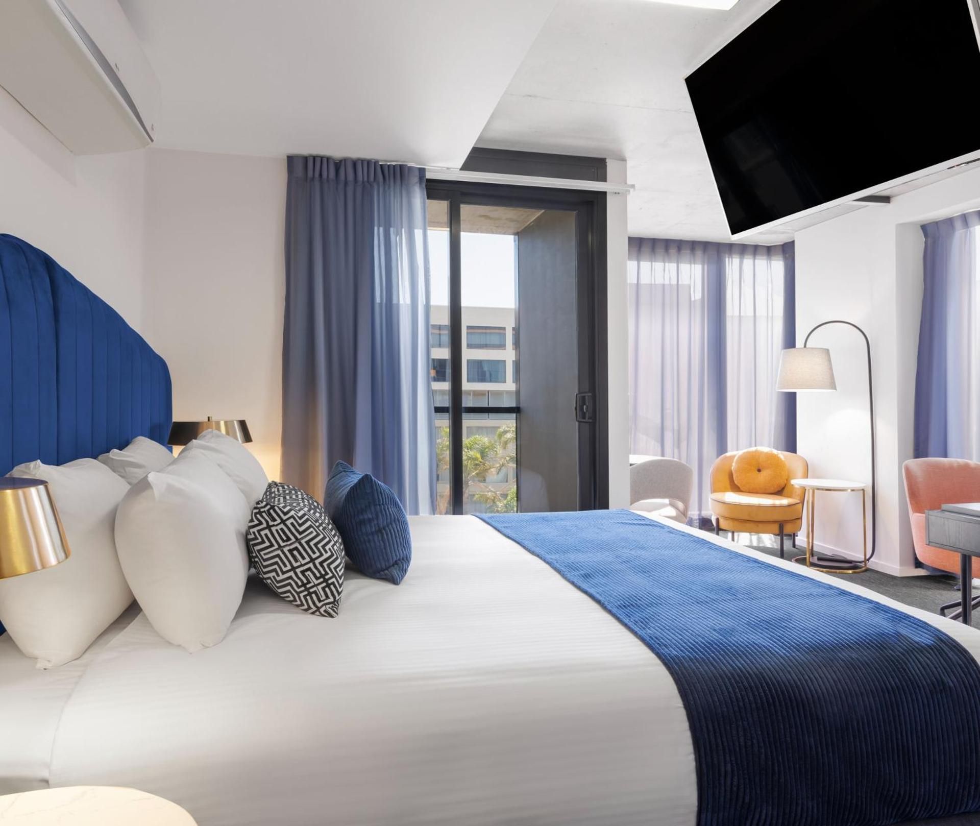 Oaks Melbourne St Kilda Road Hotel Studio