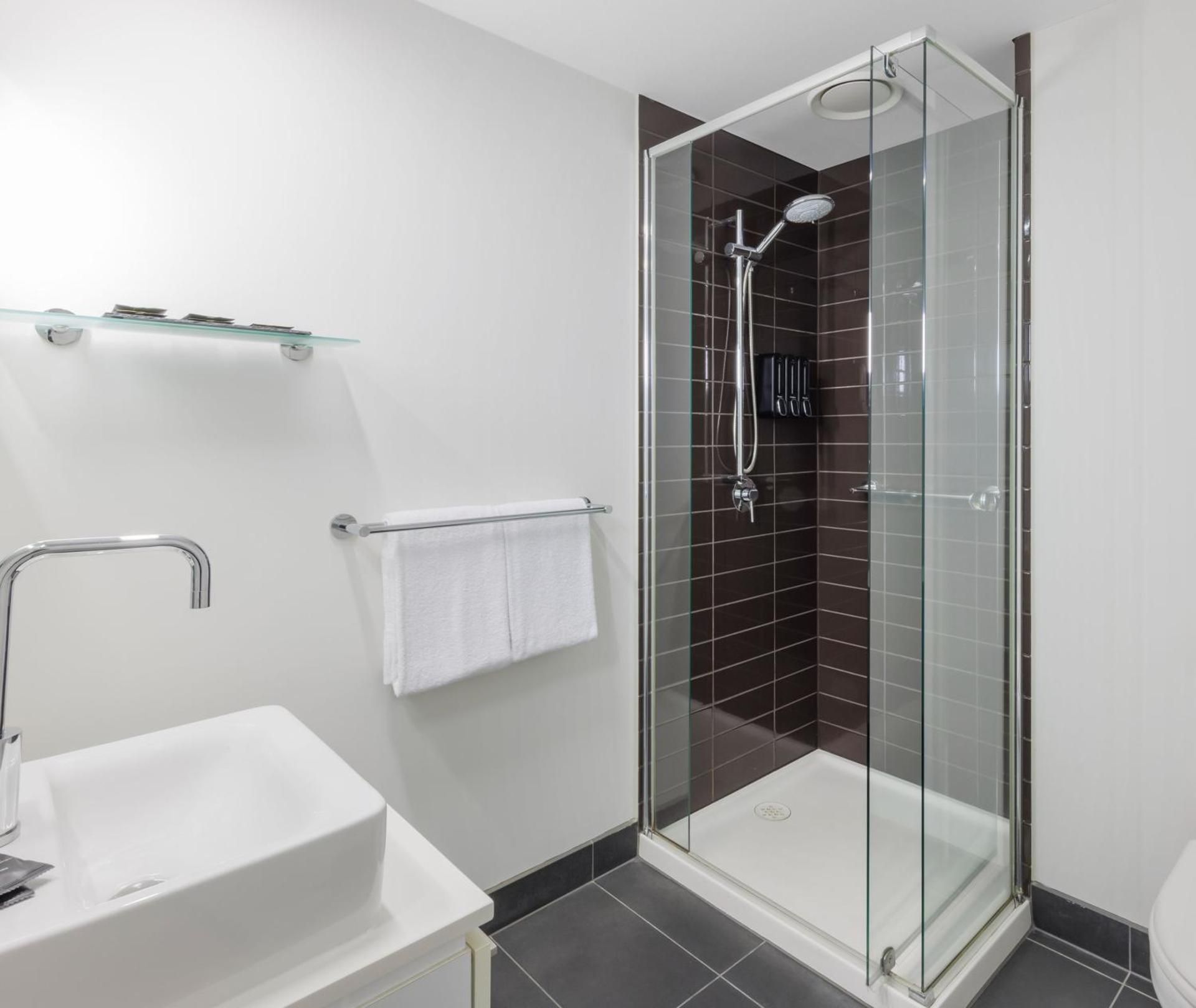 Two Bedroom Executive Dual - No Housekeeping