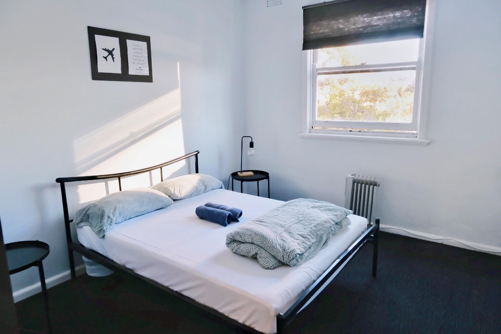 Pint On Punt Backpackers Double Room with Shared bathroom