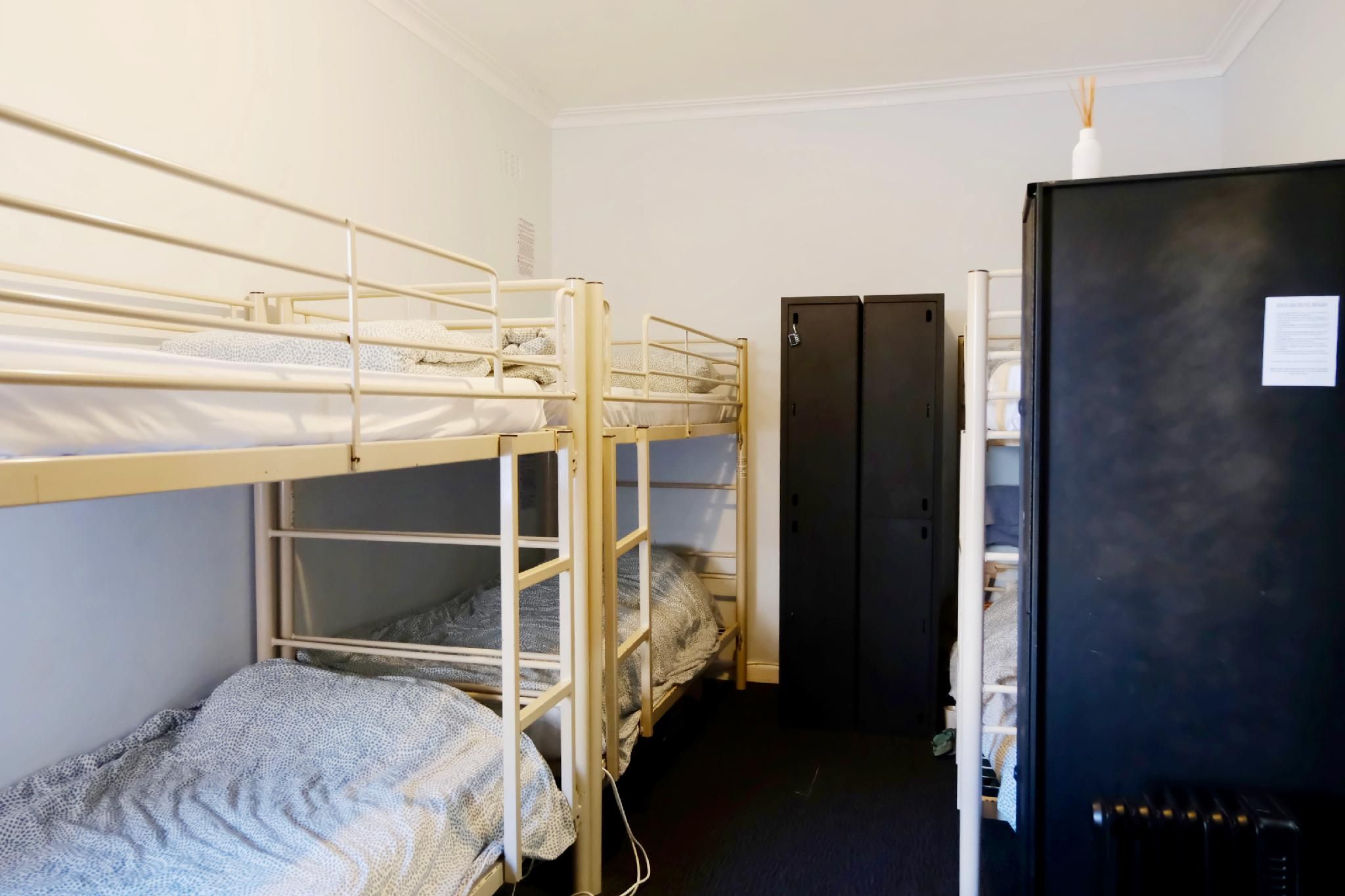 Bed in 6-Bed Female Dormitory Room - Shared Bathroom