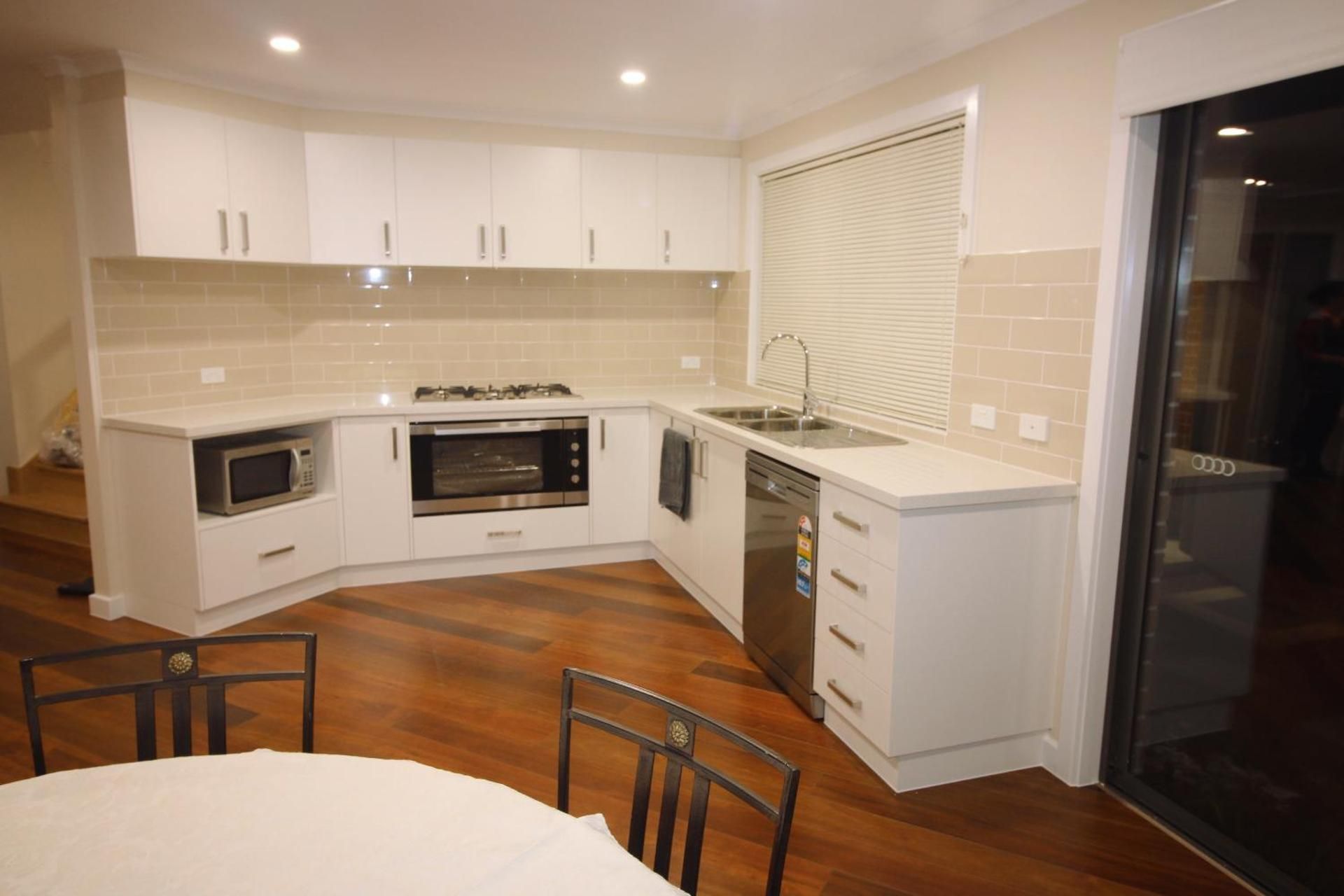 Silver House - Melbourne Airport Accommodation