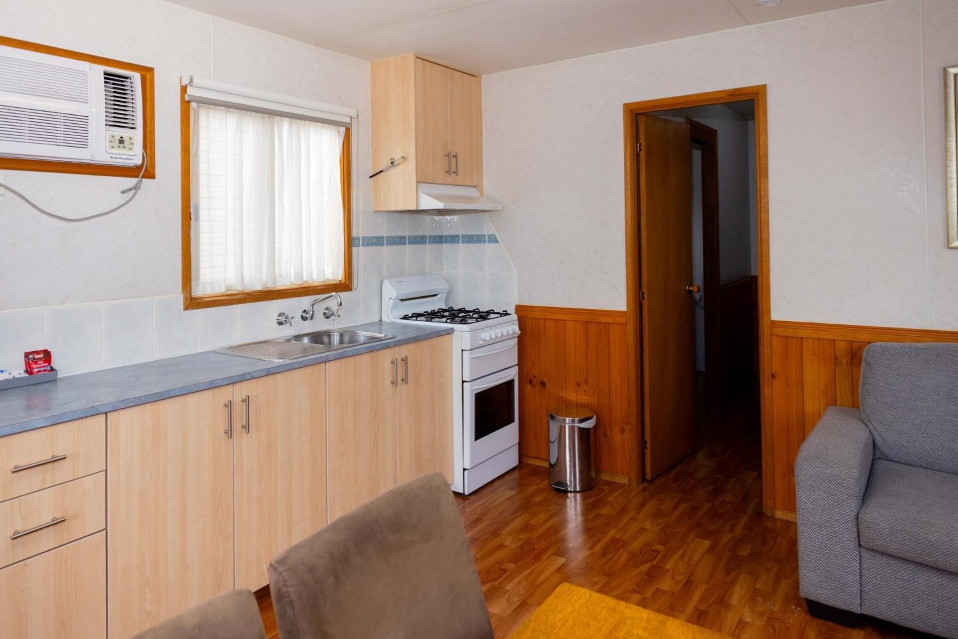 One-Bedroom Deluxe Cabin