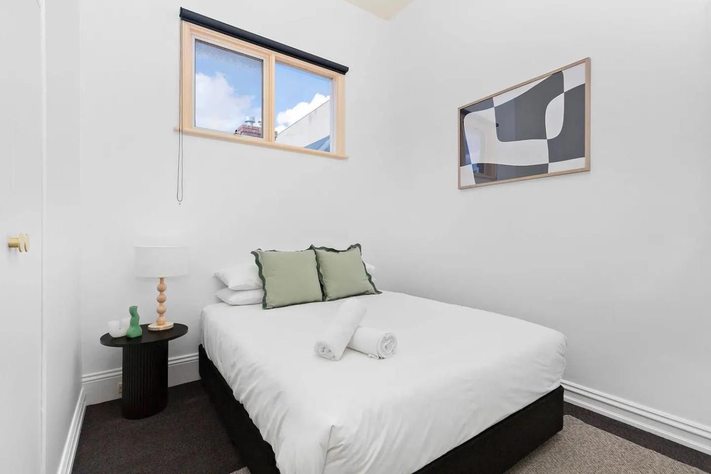 Fitzroy Private Rooms - 132 Nicholson Homestay Double Room with Shared Bathroom 2