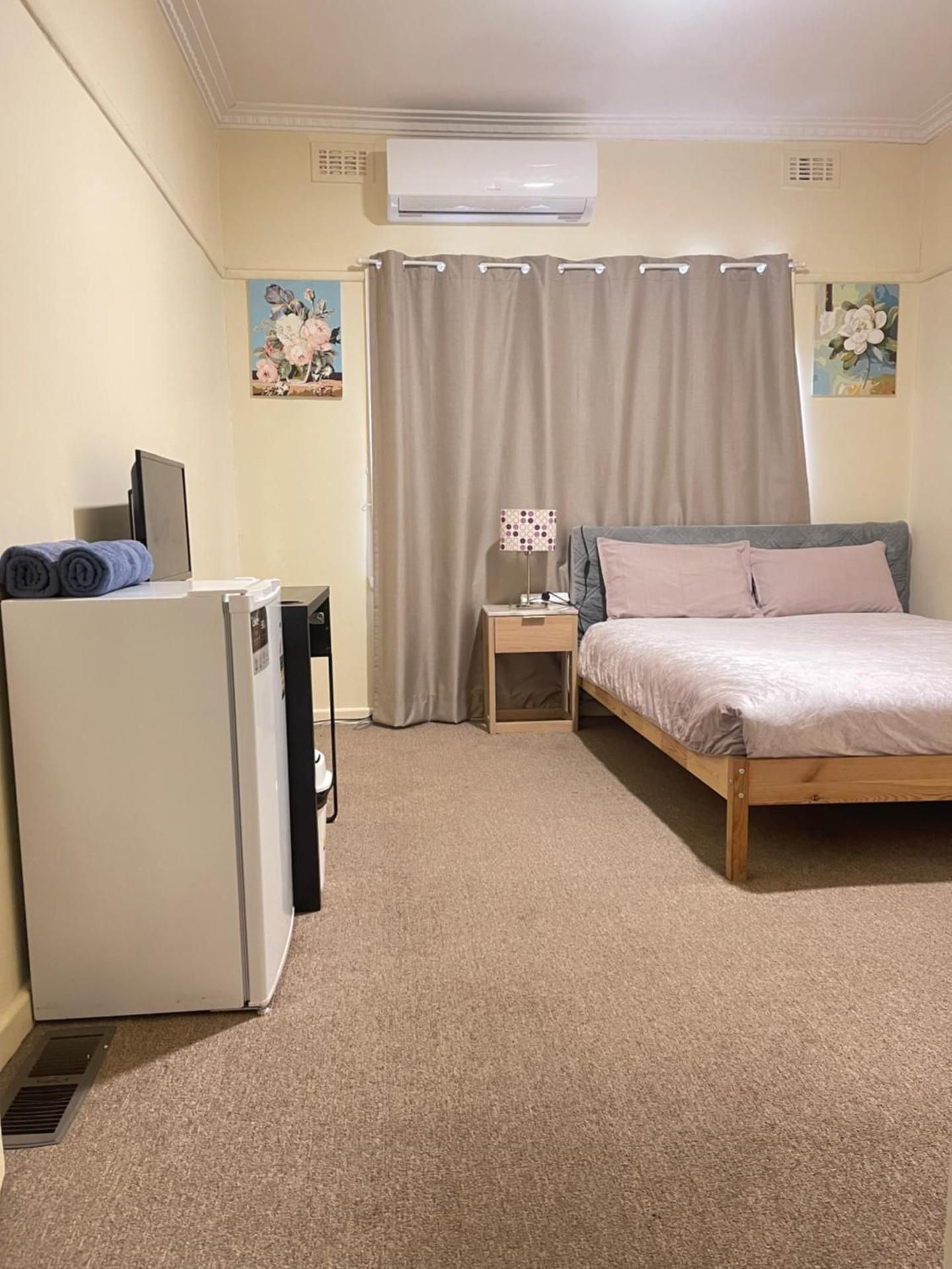 Werribee DGH Accommodation Budget Double Room