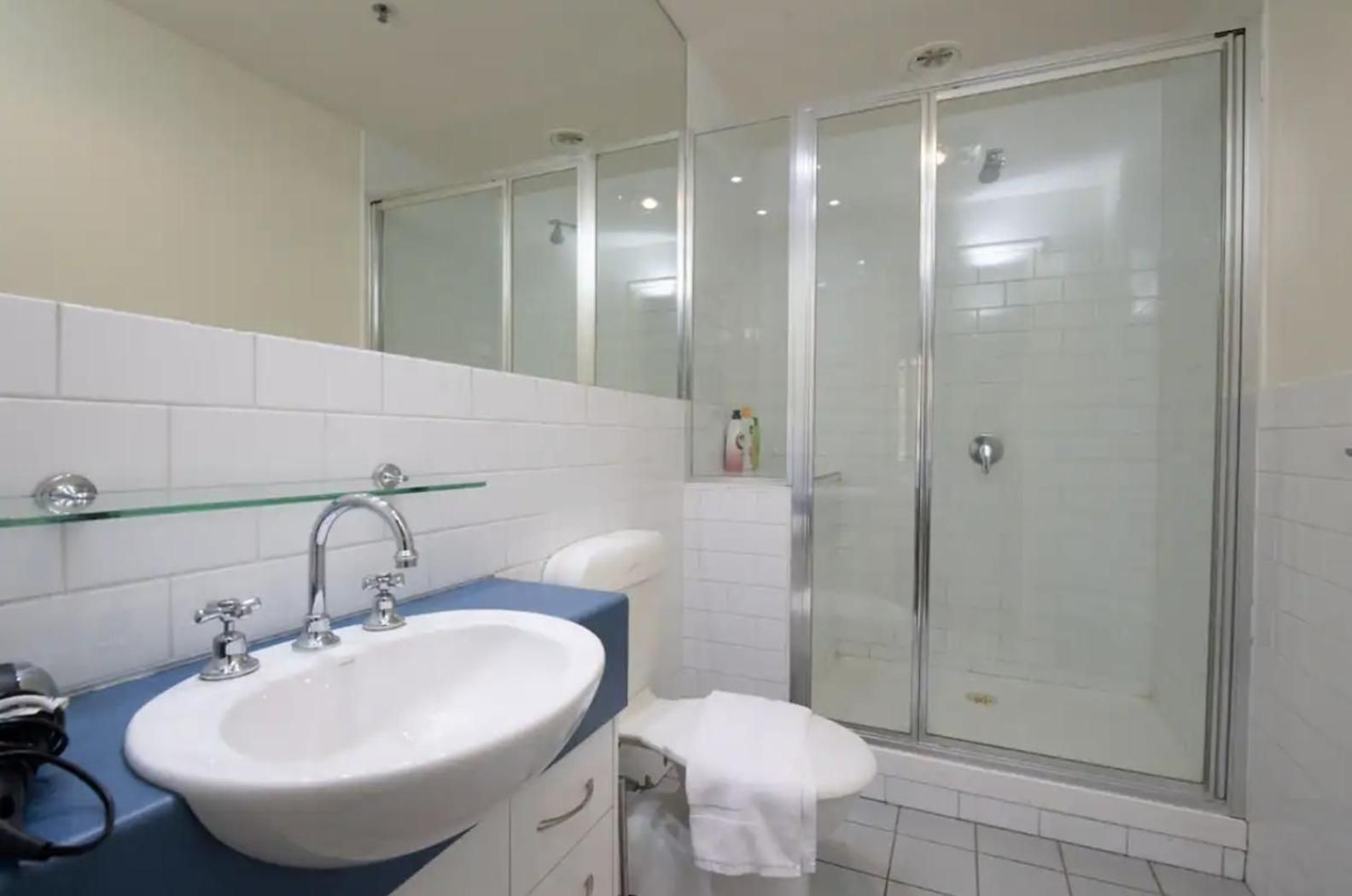 Three-Bedroom Deluxe Apartment