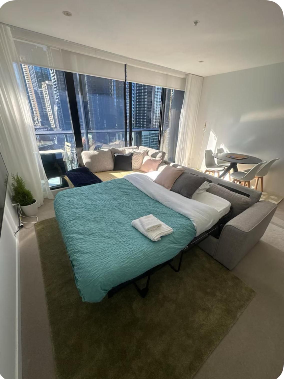 One-Bedroom Apartment