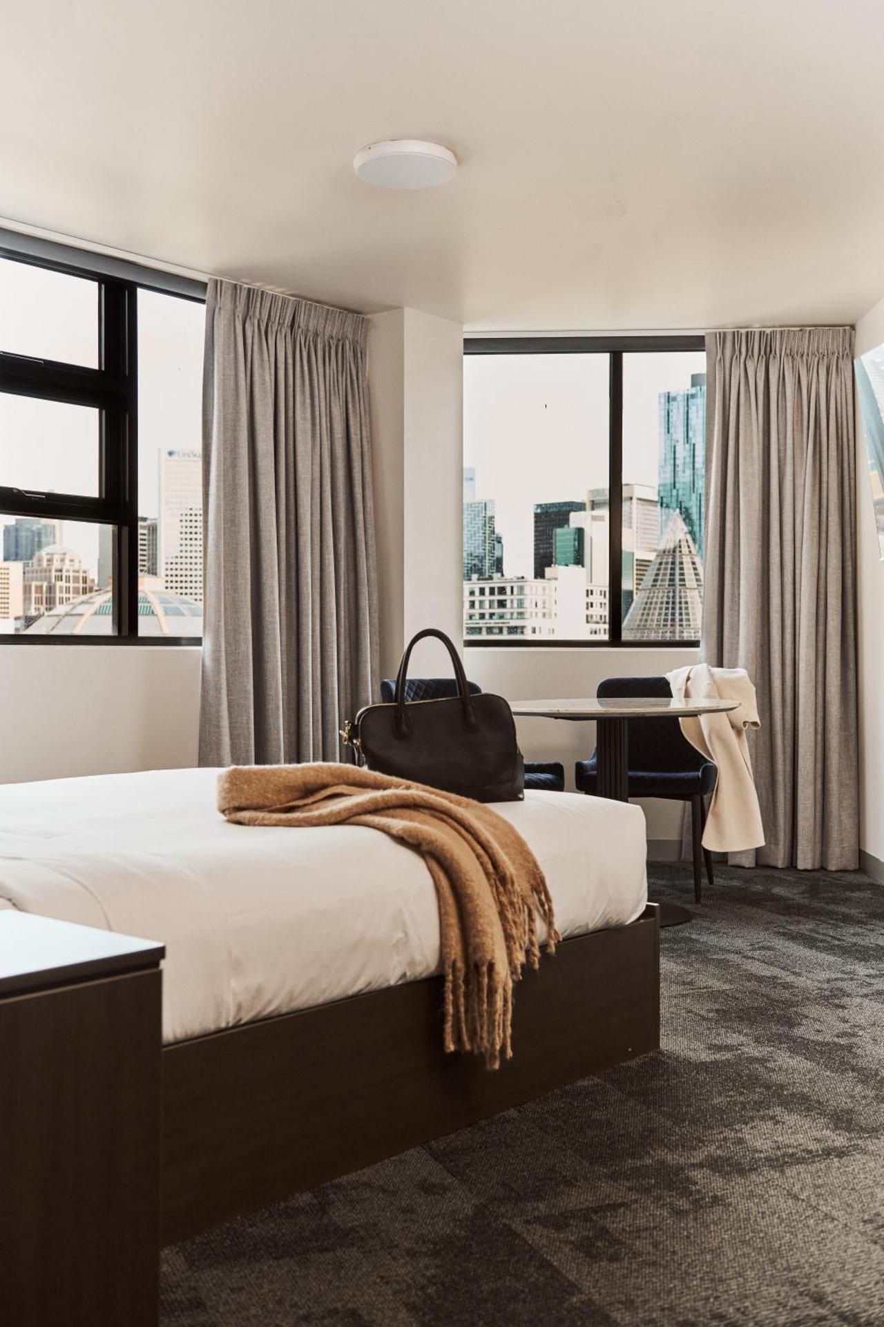 Executive Queen Room