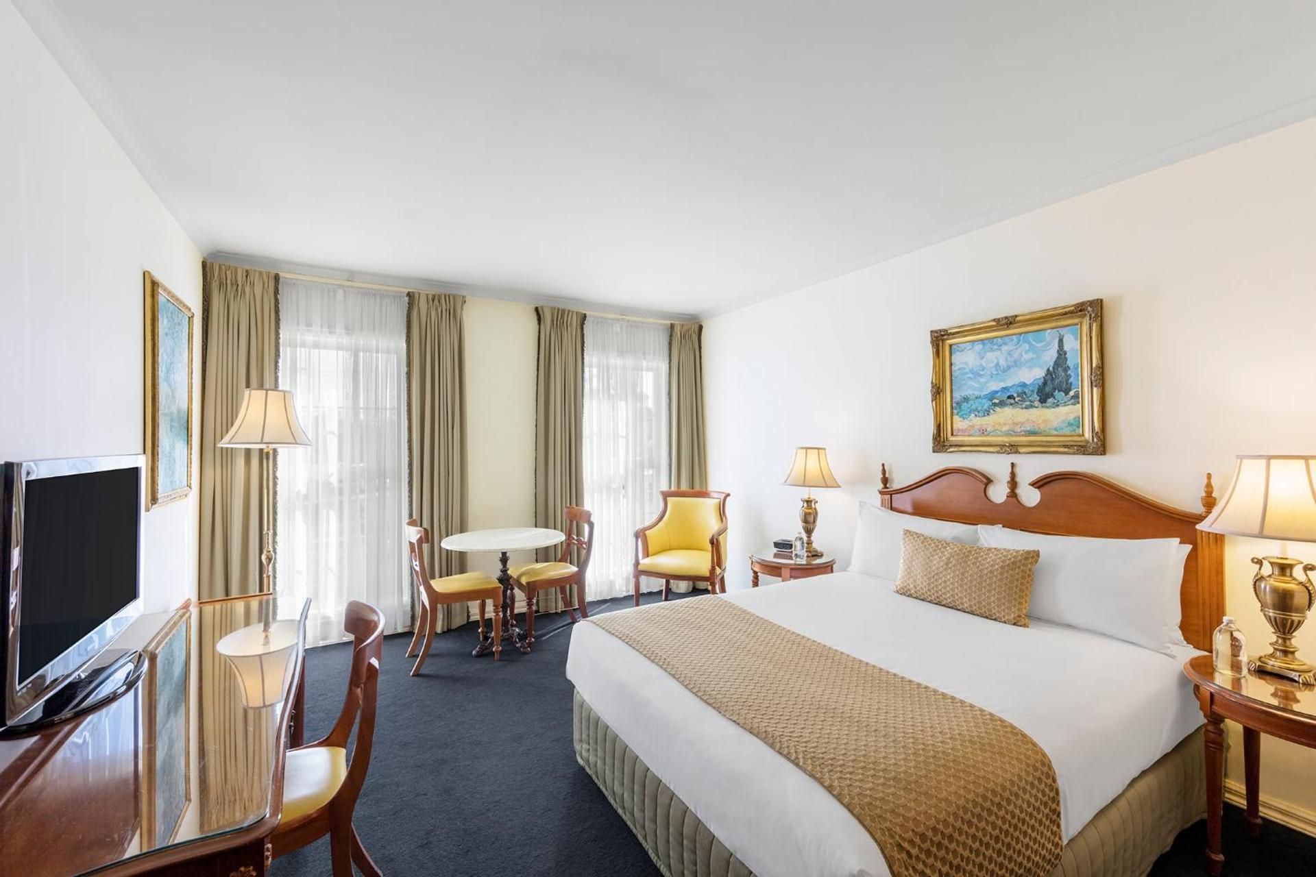 Standard Queen Room