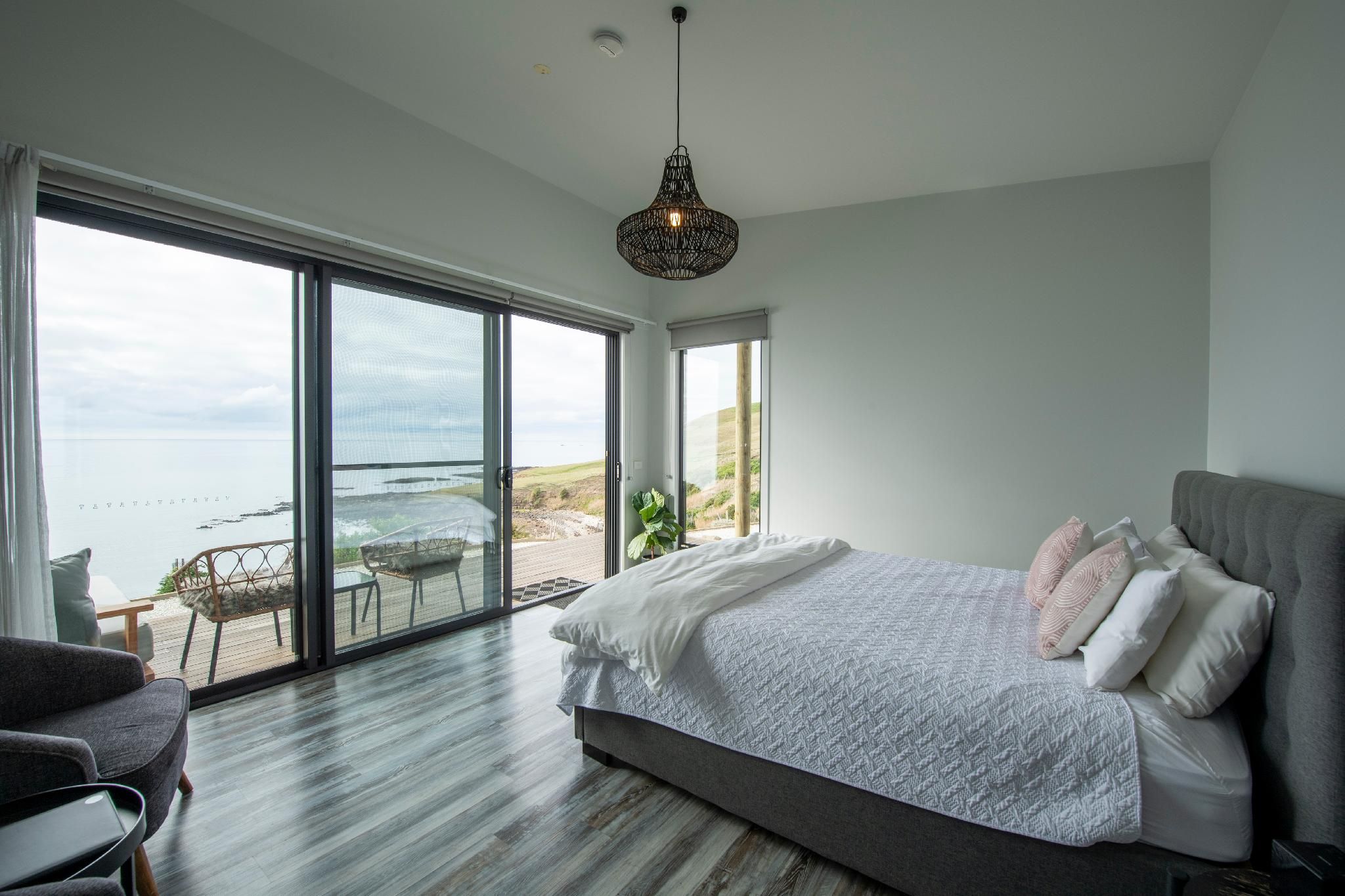 King Room with Sea View - Ground Floor