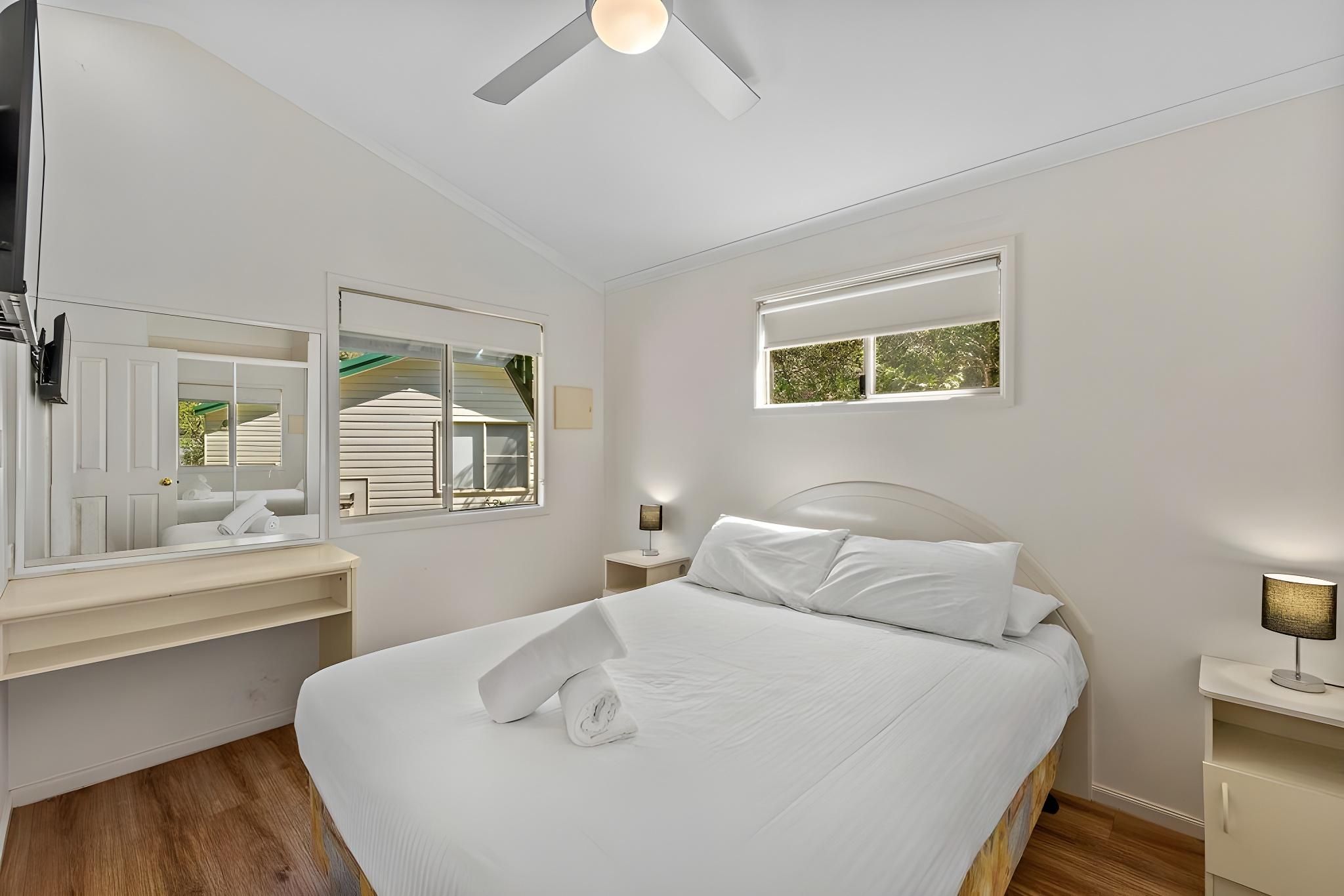 Superior 2 Bedroom Cabin - Sleeps 4