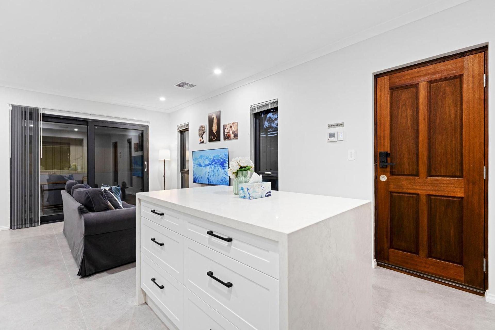Single Room with Shared Bathroom