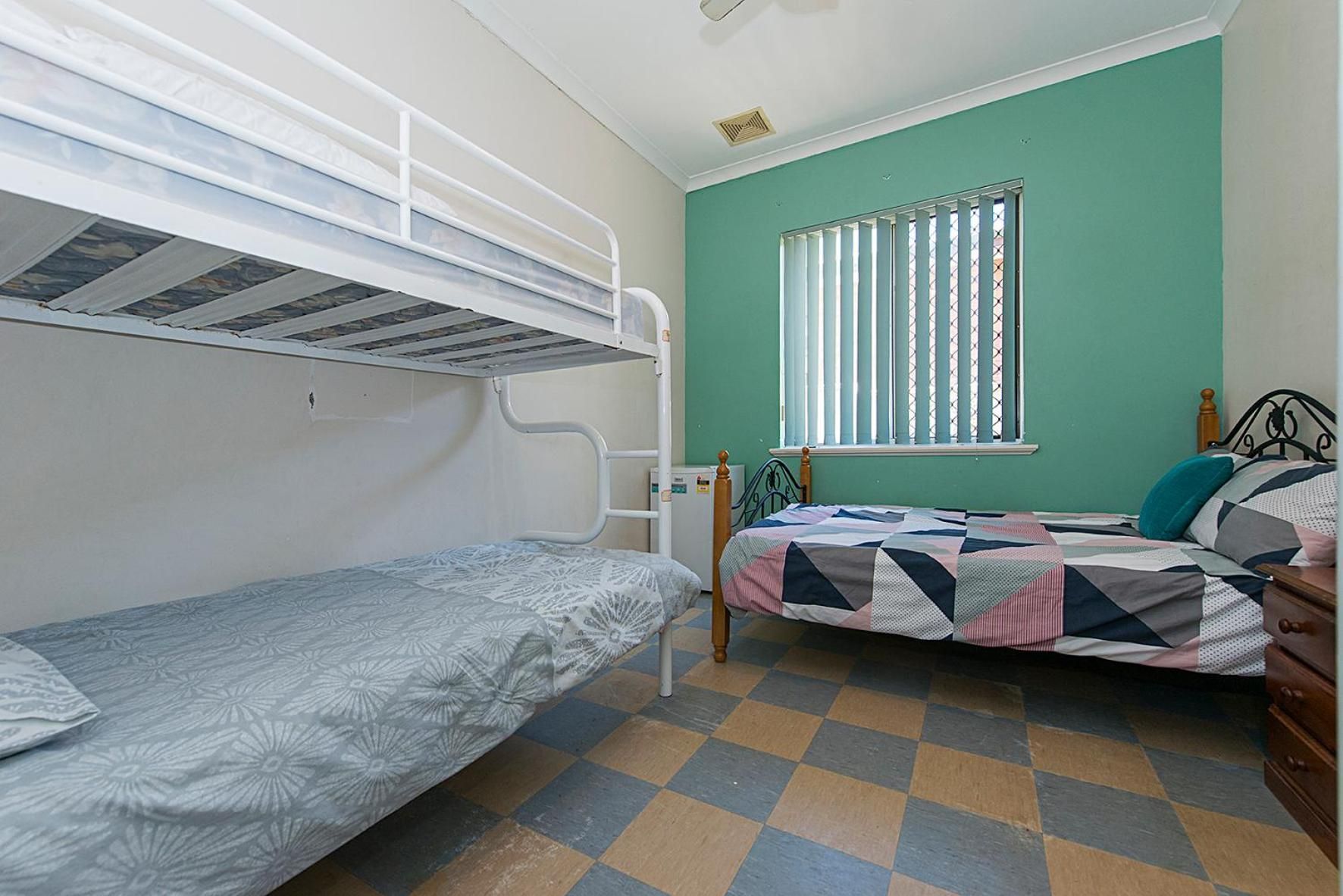 Bed in 6-Bed Mixed Dormitory Room