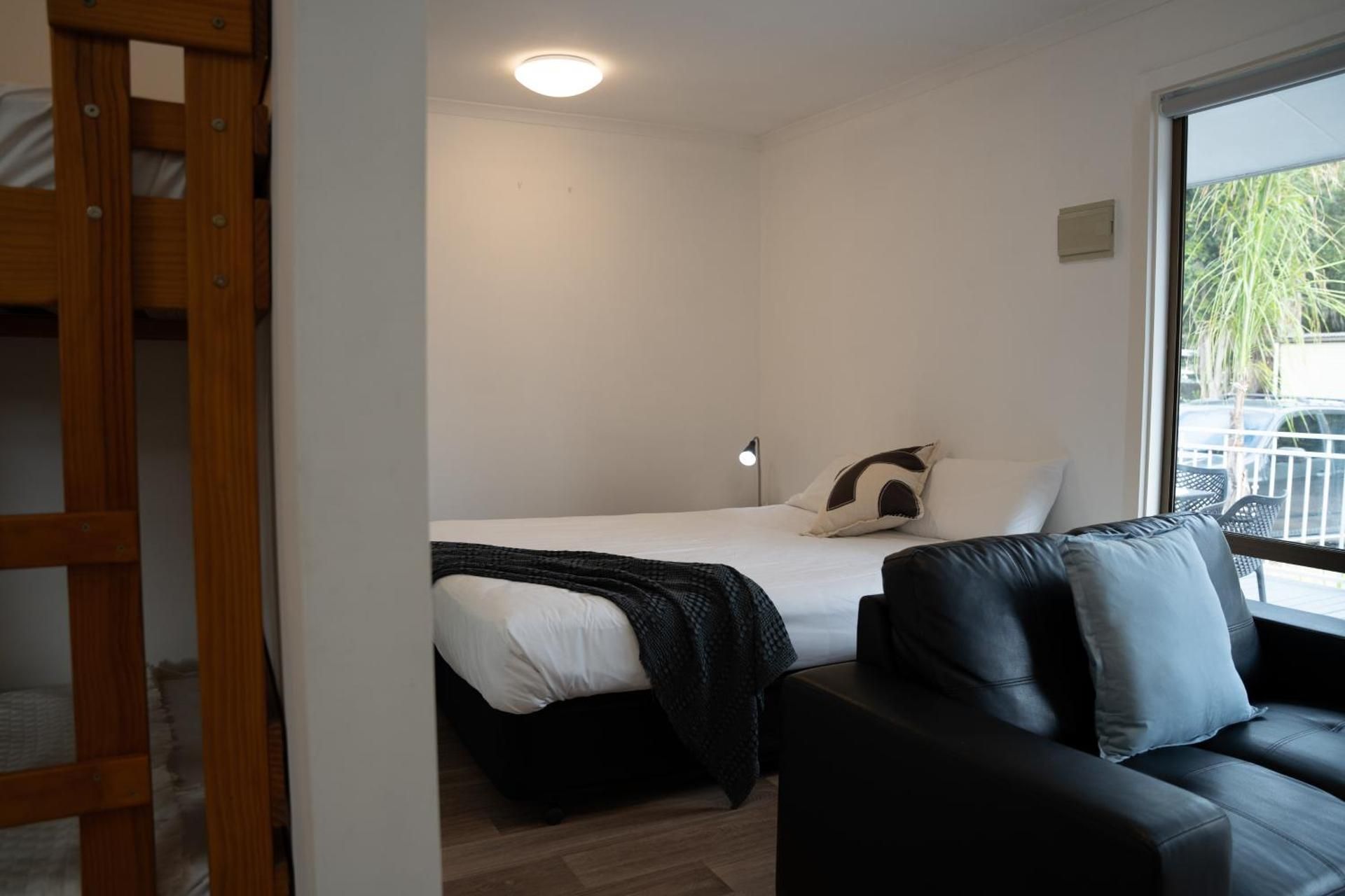 Cabin (Sleeps 4)