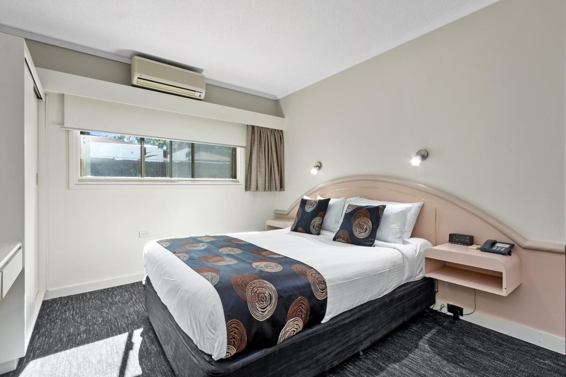 Family 2 Bedroom with Free Wifi and Parking