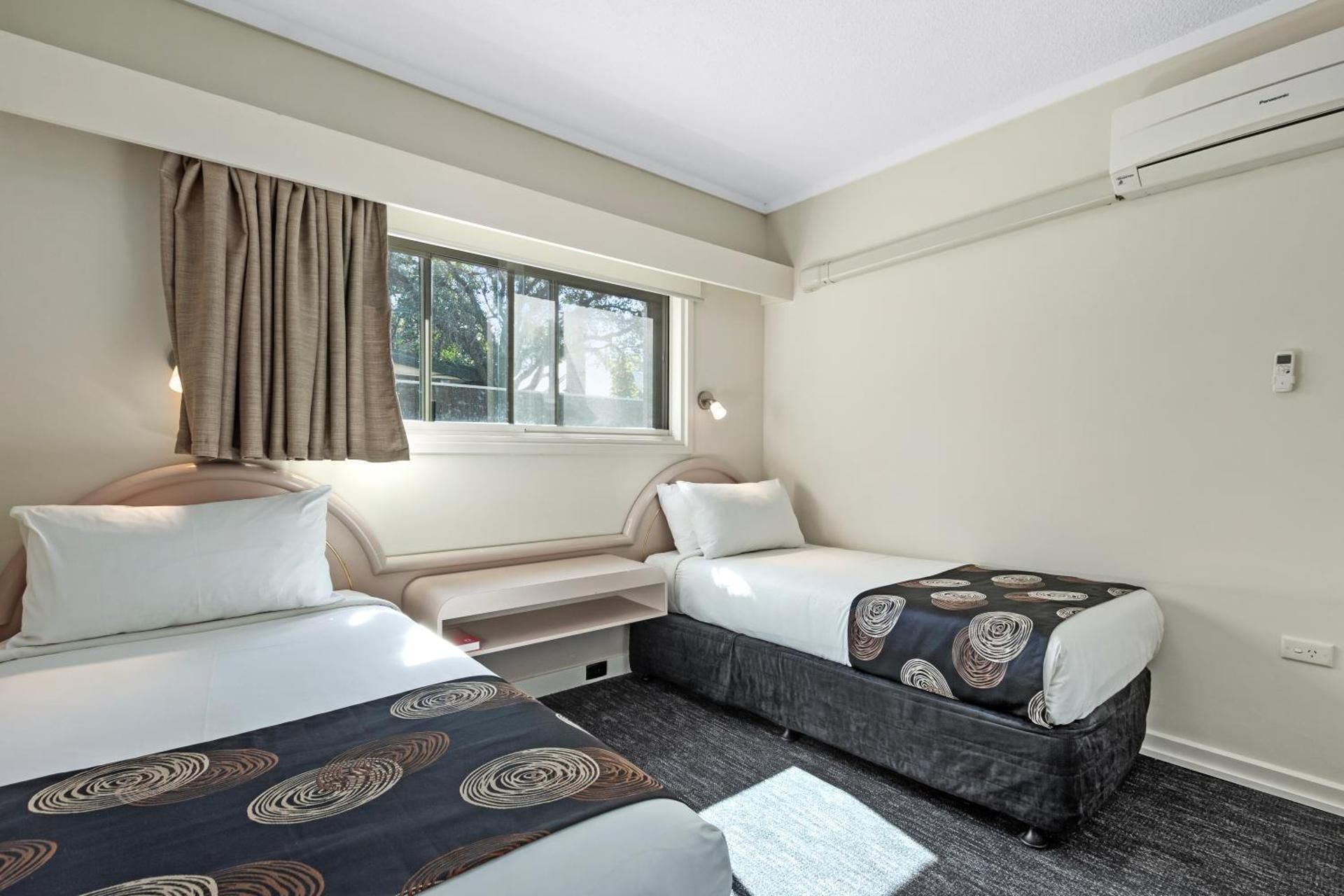 Family 2 Bedroom with Free Wifi and Parking