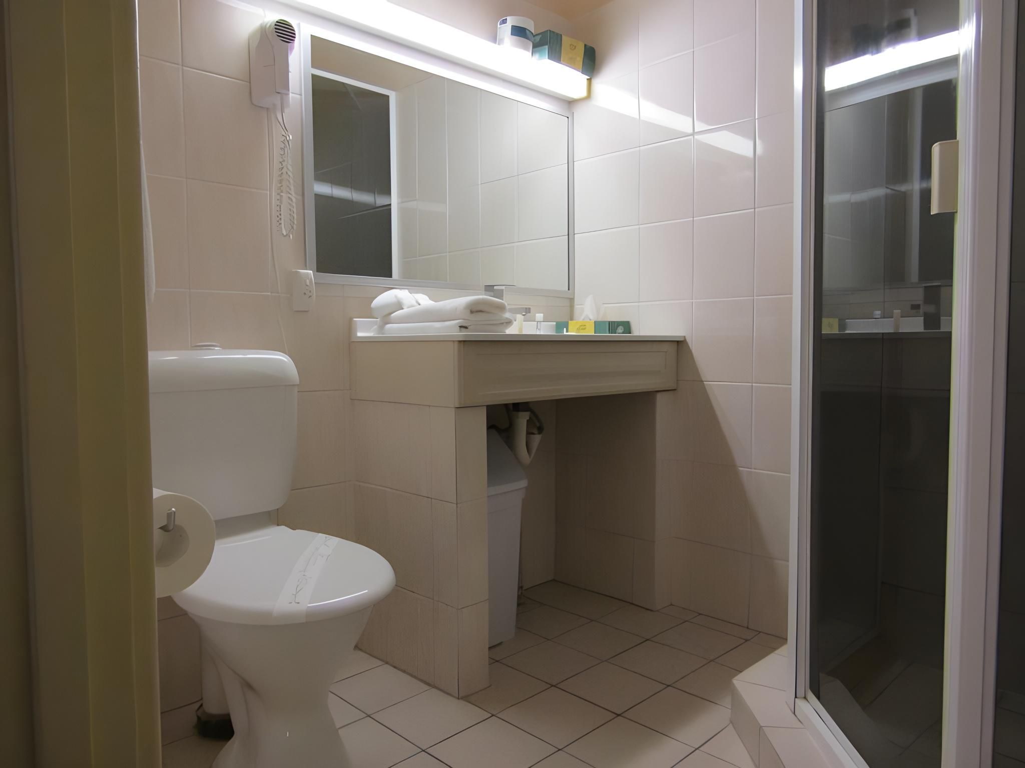 Glenelg Motel Large Family Room 3