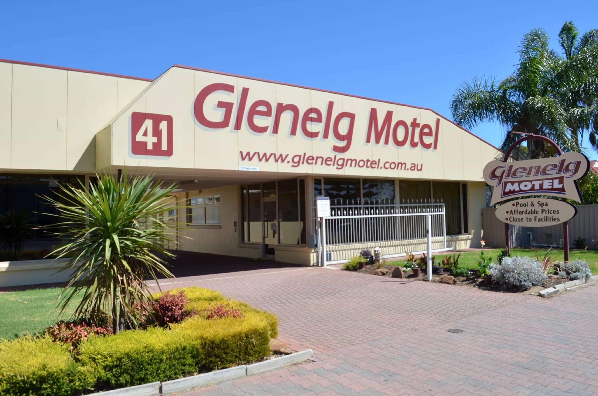 Glenelg Motel
