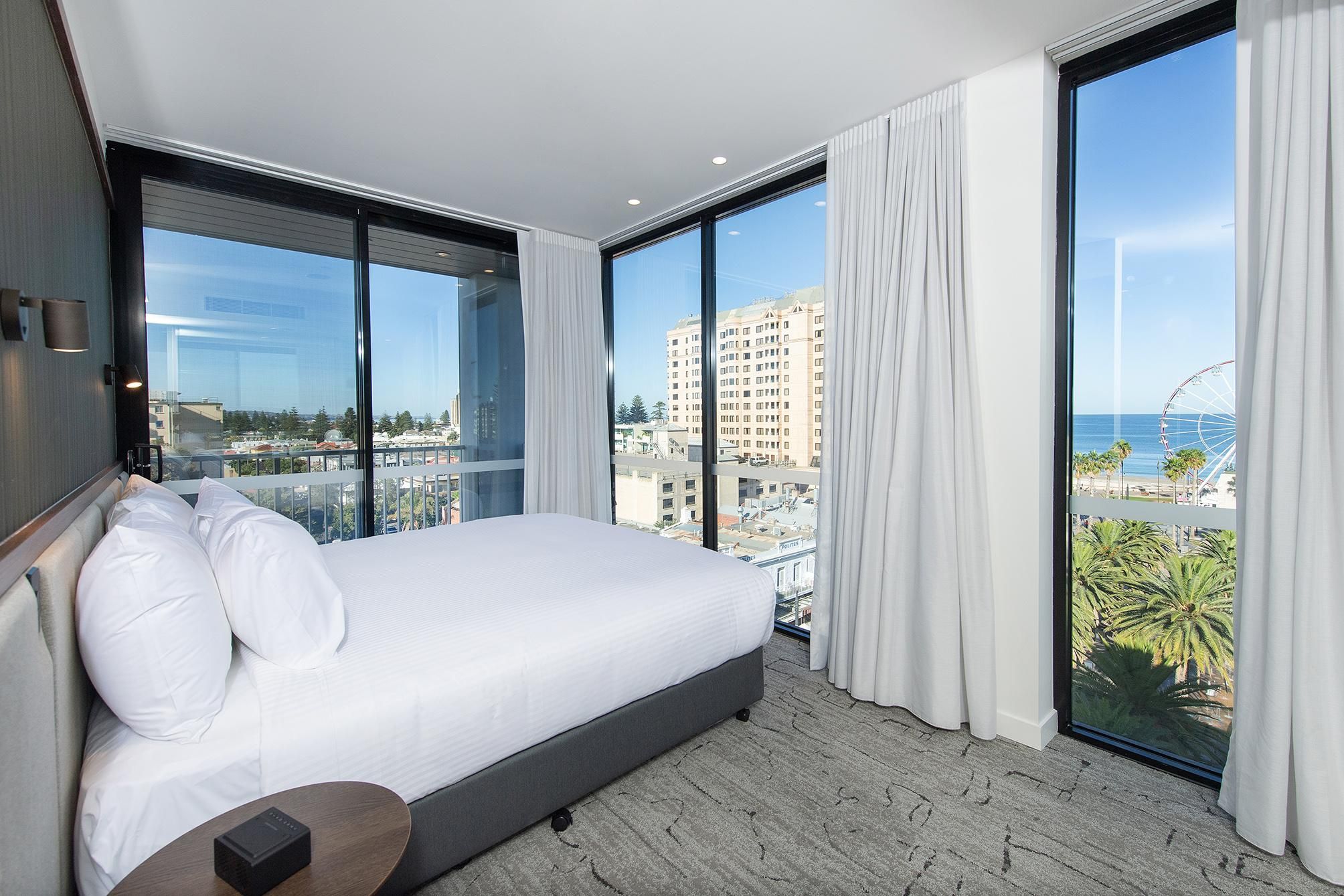 The George Mosely Family Room - Interconnecting