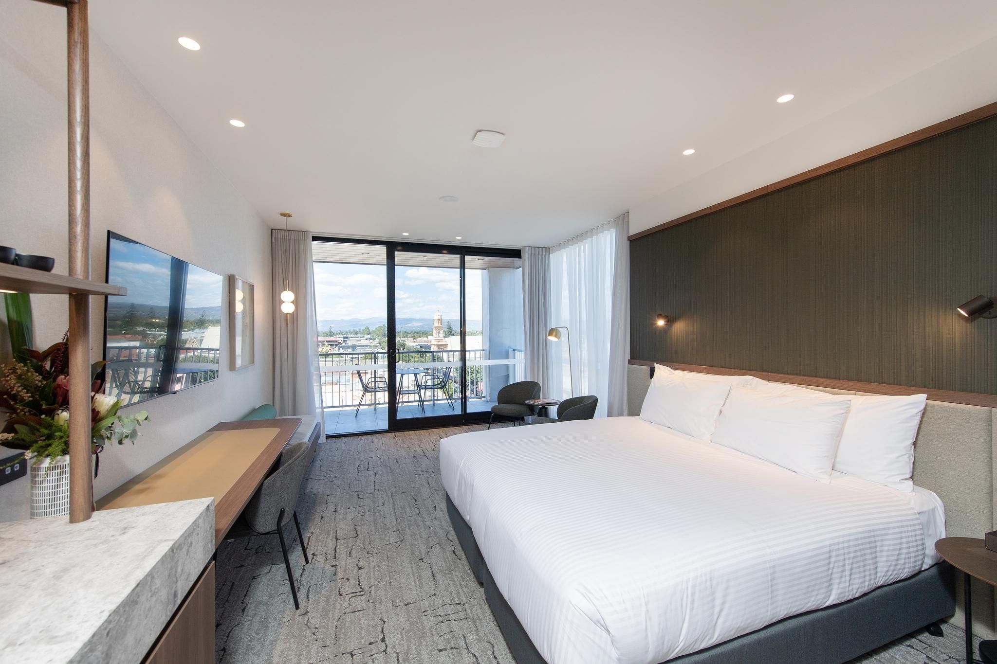 The George Superior King