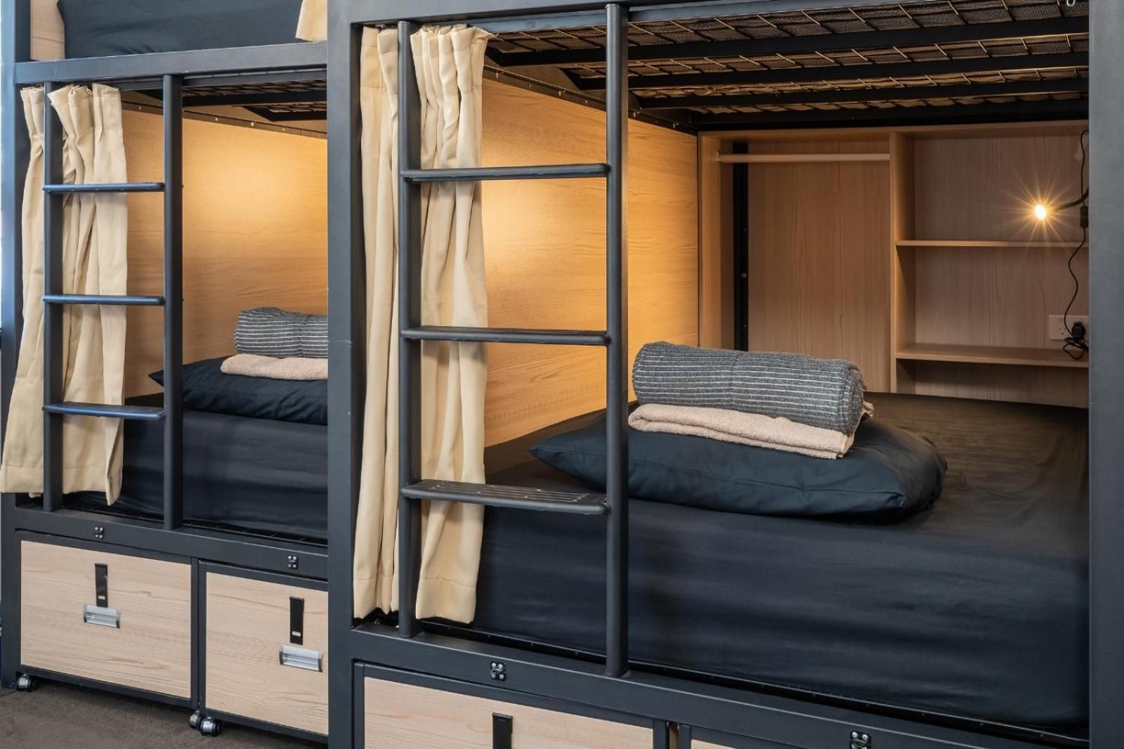 Deluxe Pod in Shared Dorm