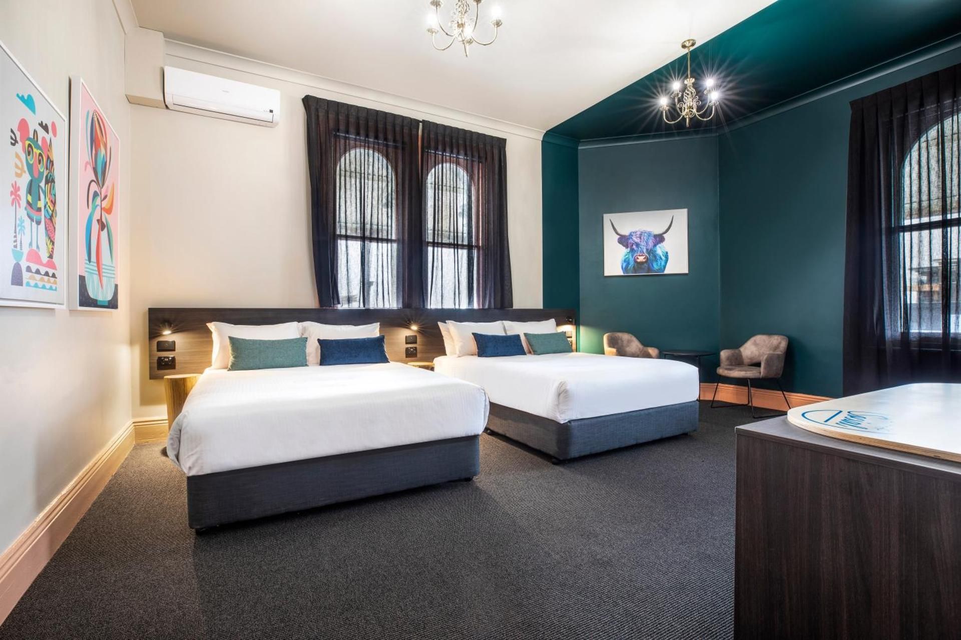 Studio Twin Queen with shared bathroom facilities