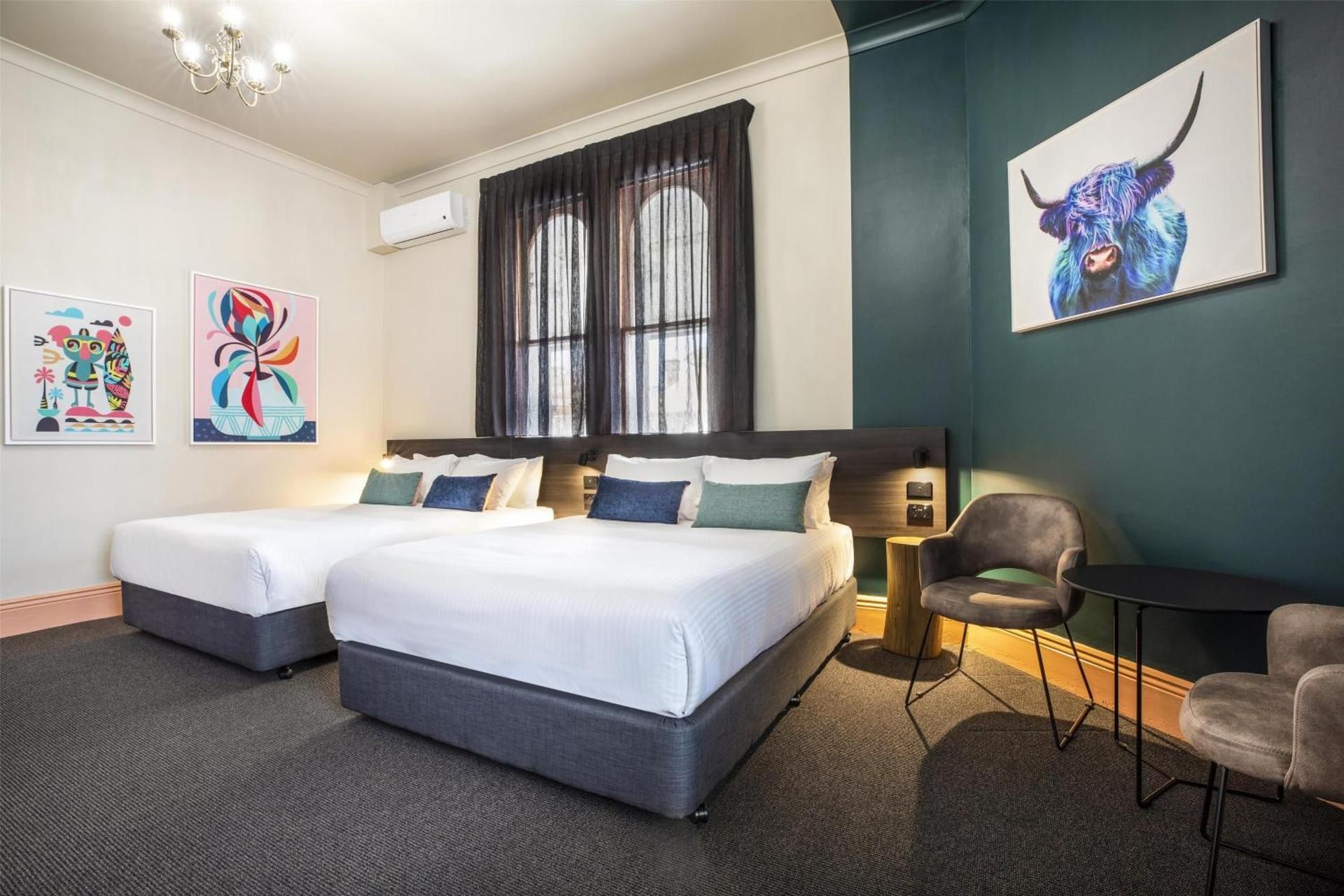 Studio Twin Queen with shared bathroom facilities