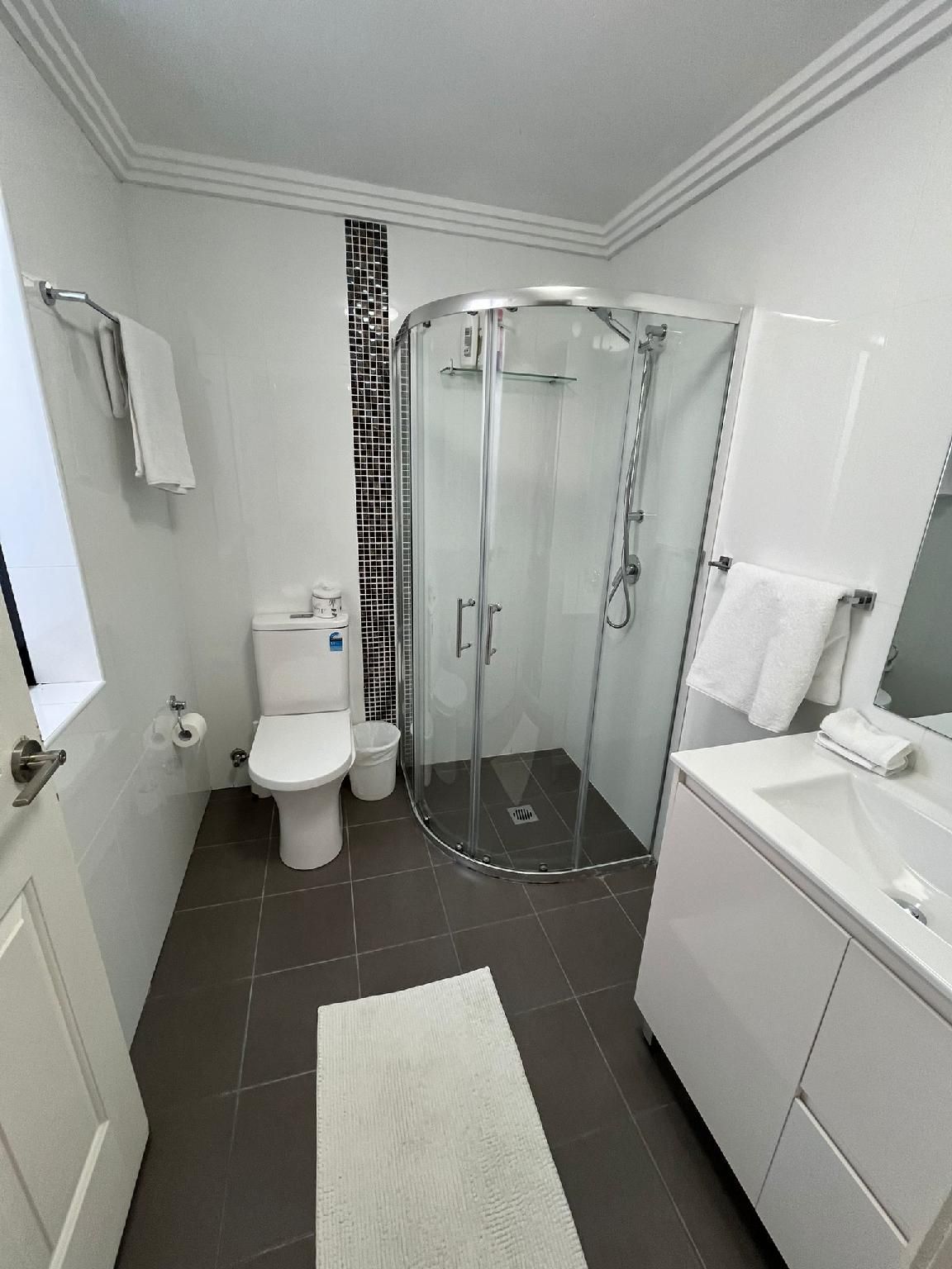 Sunny Rooms Mascot Double Room