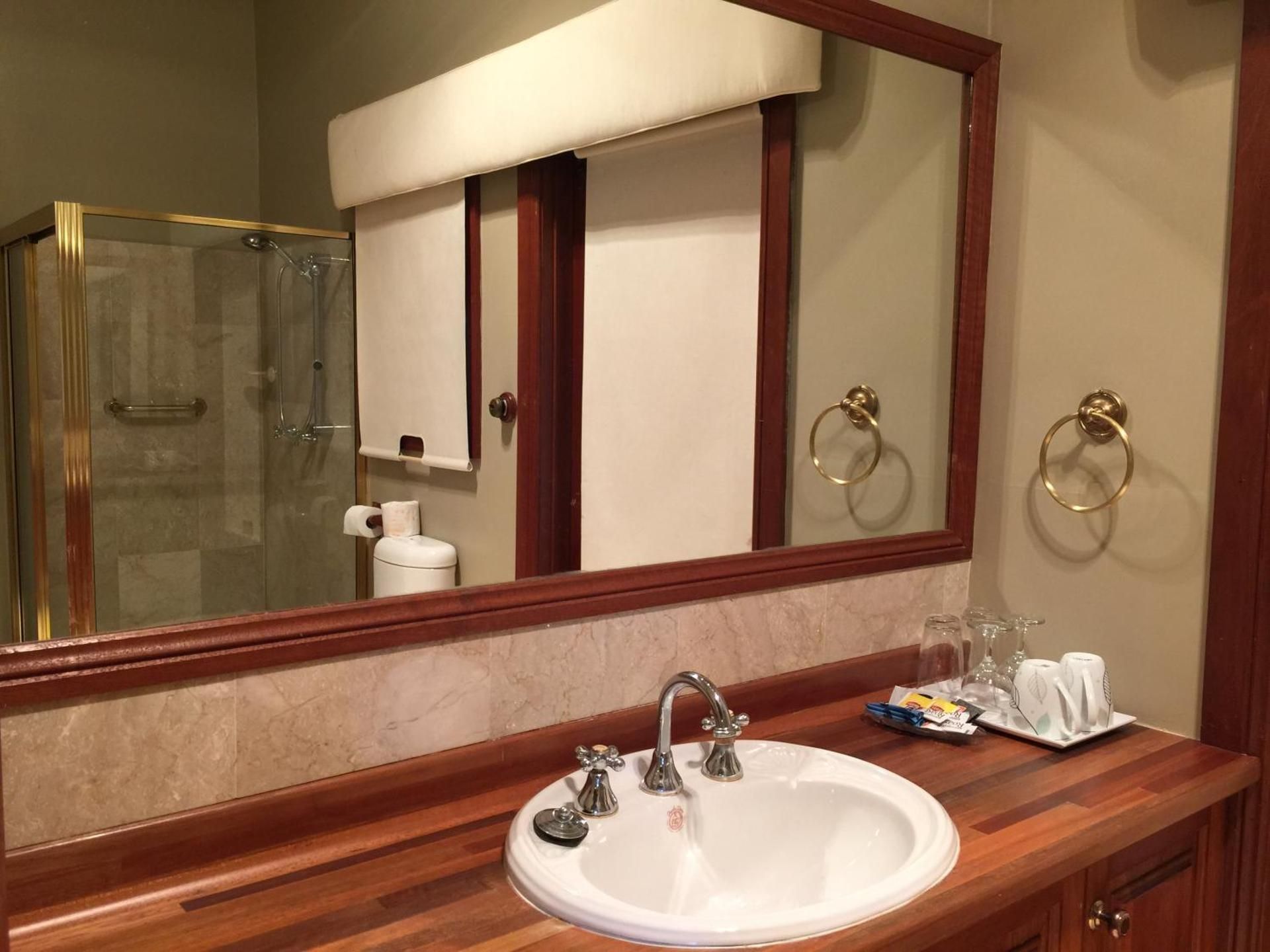 One Bedroom Apartment