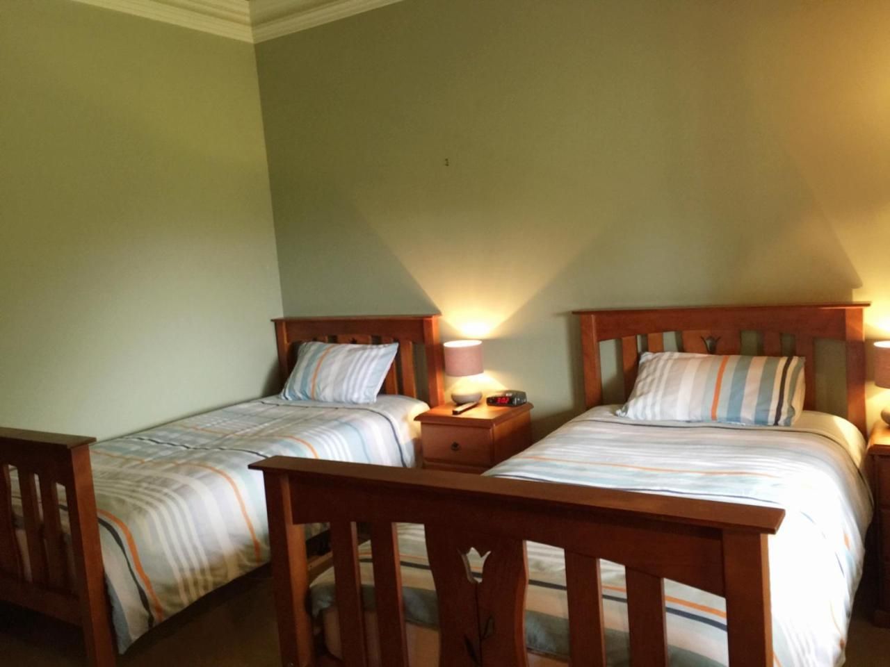 Deluxe Twin - Two Single Beds