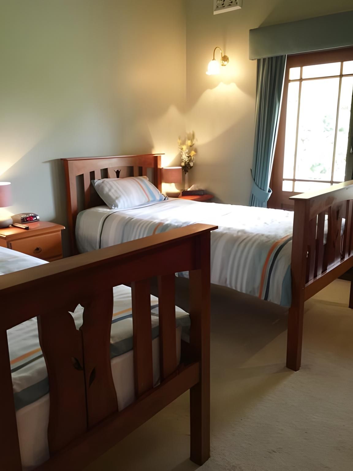 Deluxe Twin - Two Single Beds
