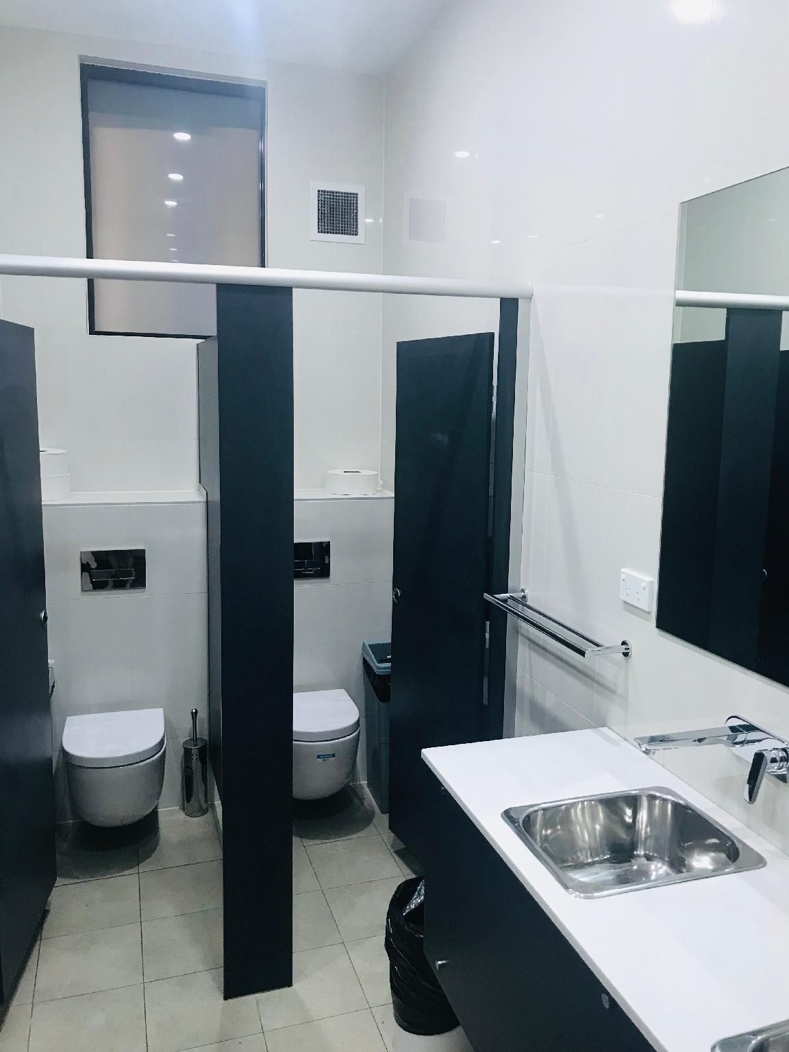 1 Person in 8-Bed Mixed Dormitory - 18-40 Years Only