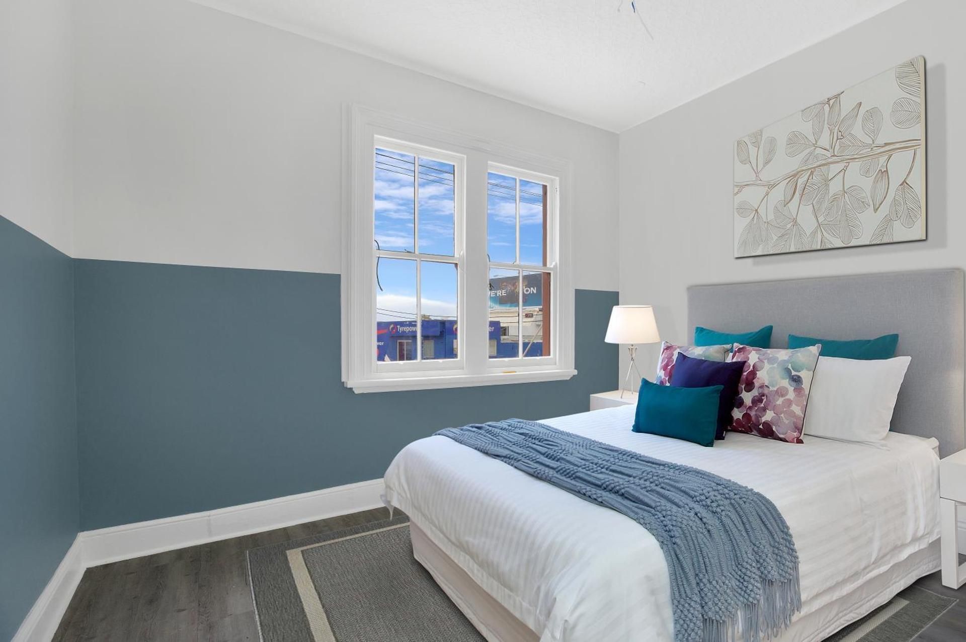 Queen Room with Shared Bathroom