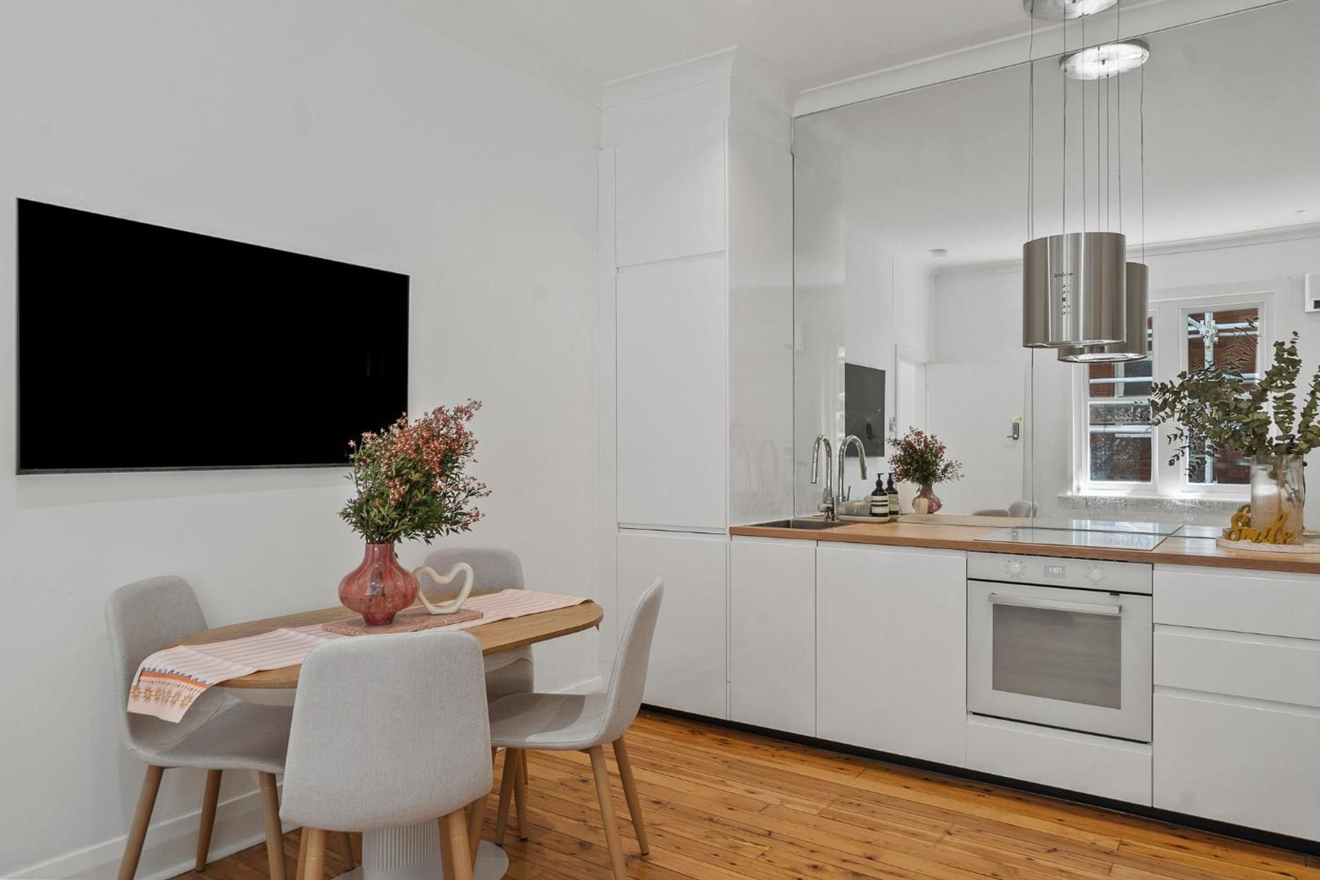 Belles Bondi Beach Apartments - 1 and 2 Bedroom Stays - 500m to beach