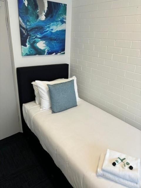 Small Single Room with Shared Bathroom