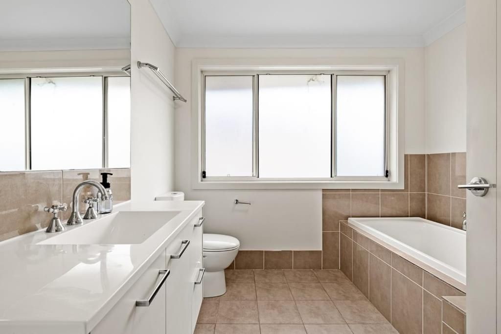 Queen Room with Private Bathroom