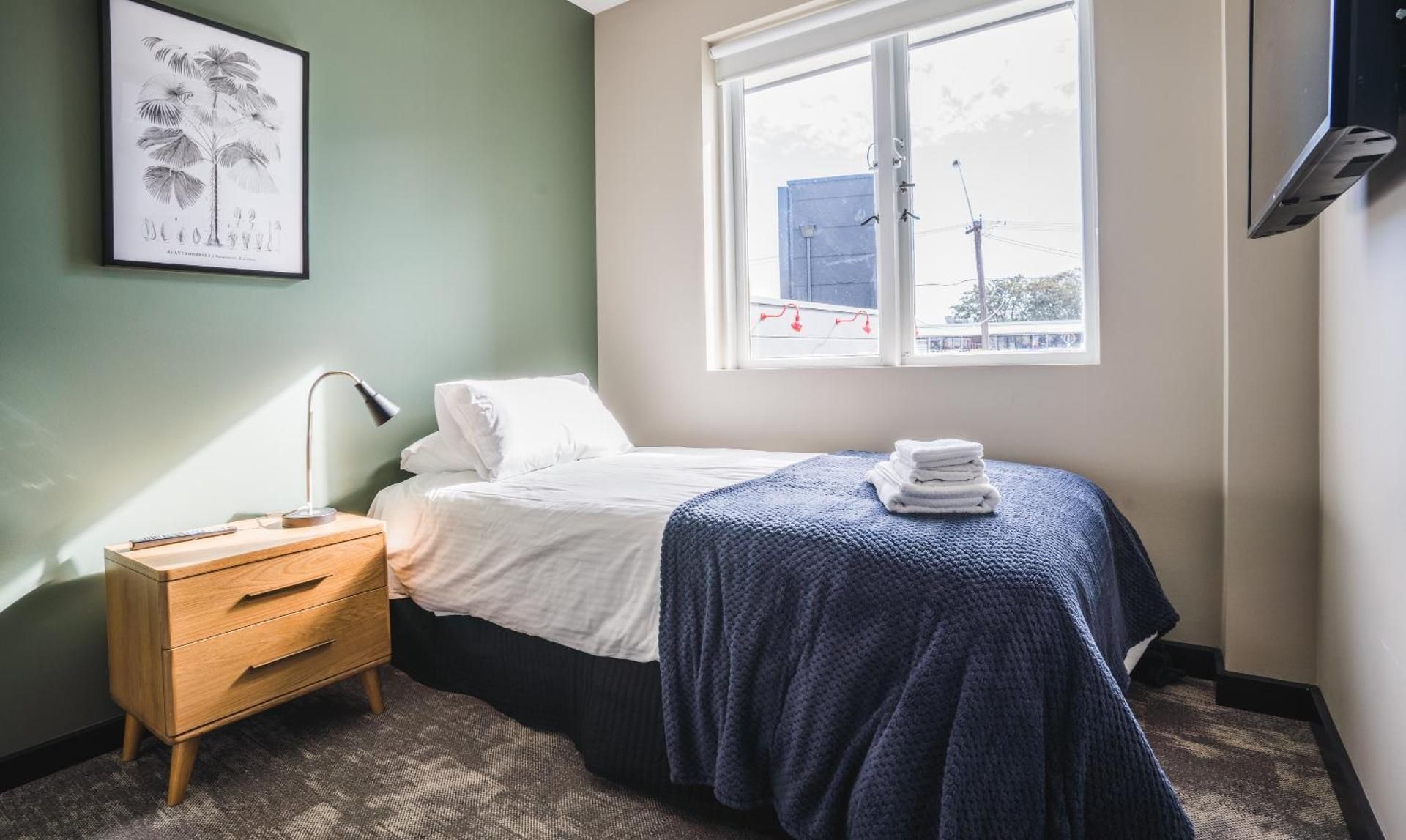 The Peakhurst Triple Room 2