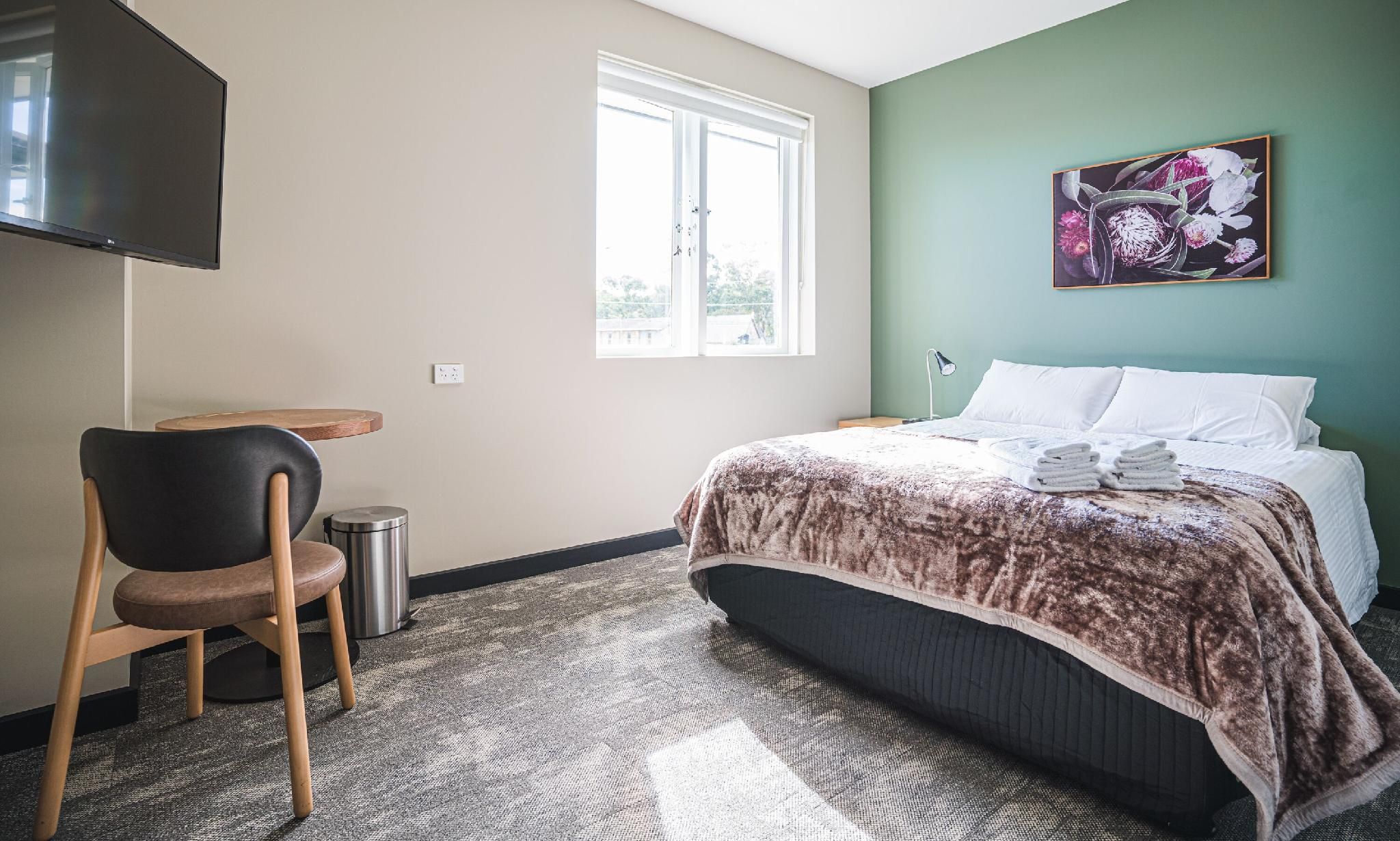 The Peakhurst Superior Queen 2