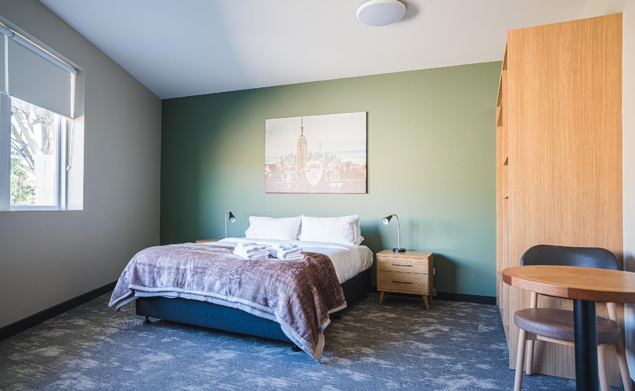 The Peakhurst Superior Queen