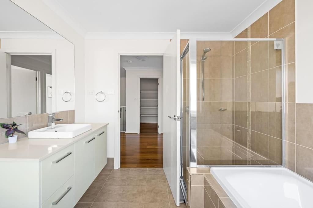 Standard Double Room with Shared Bathroom