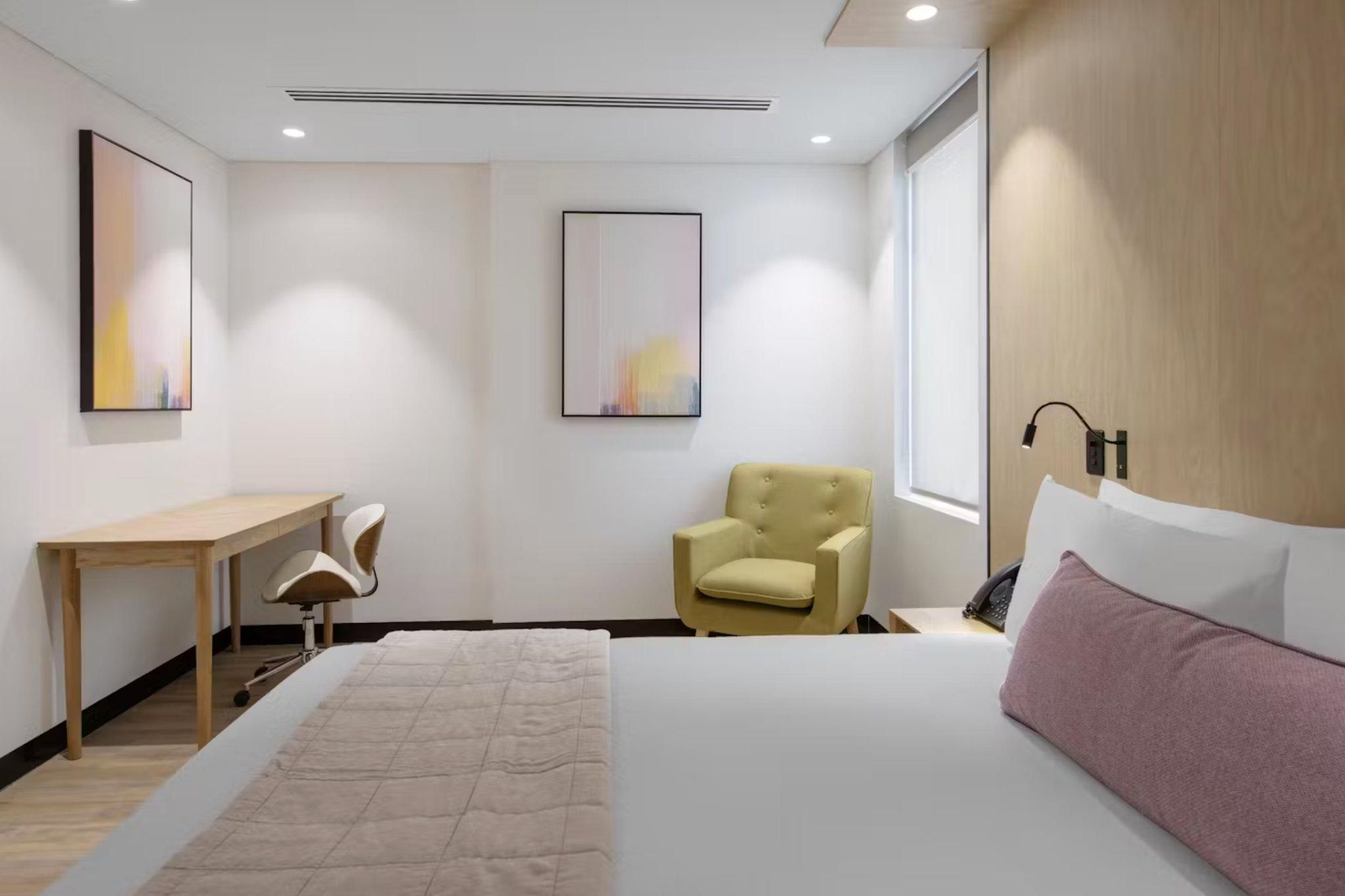 Superior King Room