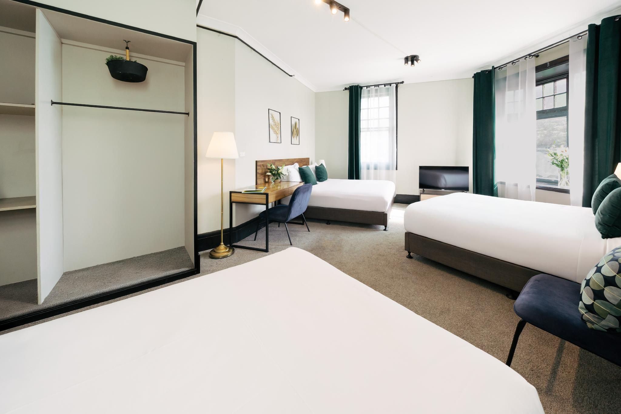 City Budget Hotel Deluxe Family Room