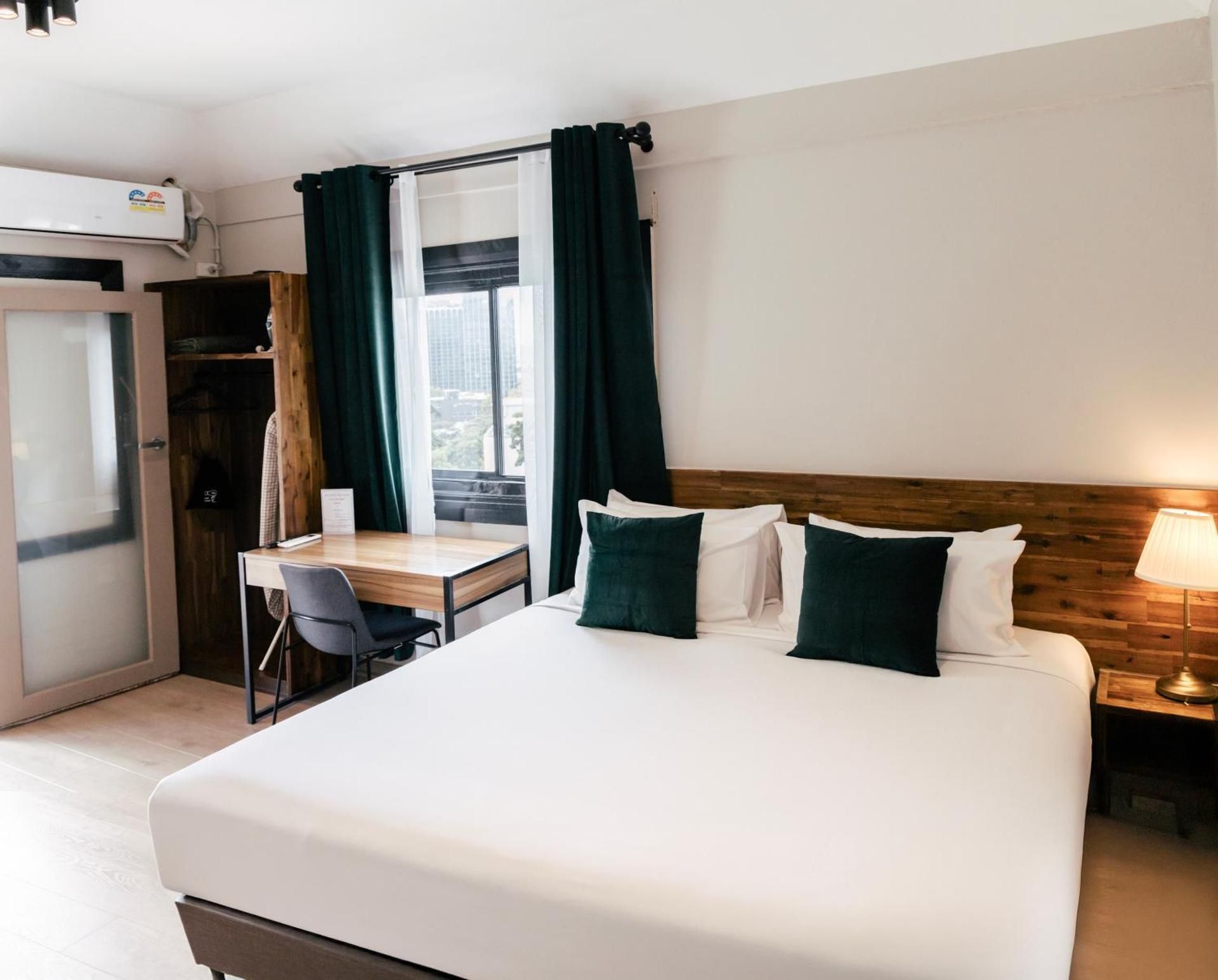 Terrace Room with Harbour Bridge View