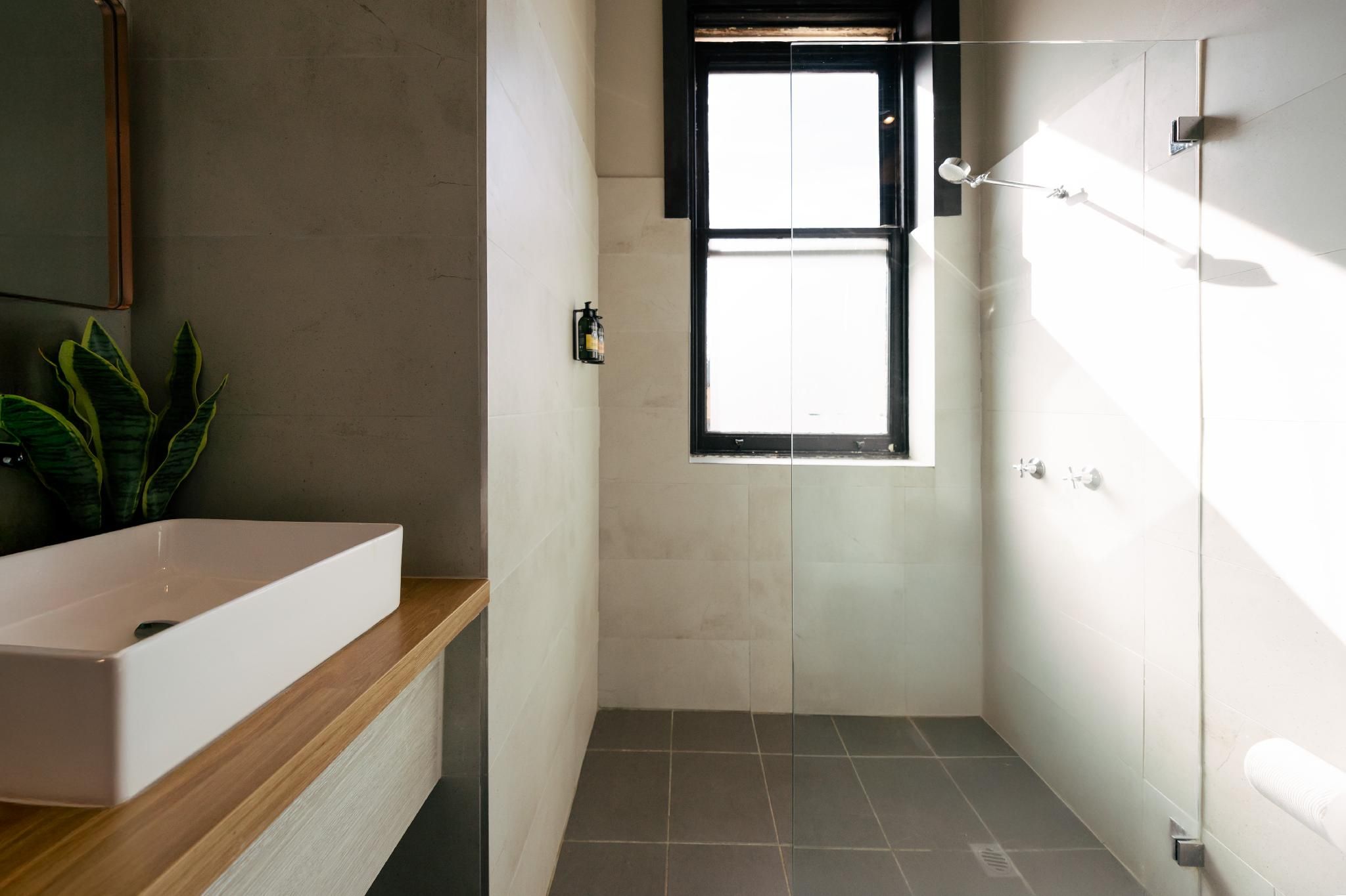 City Budget Hotel Deluxe Family Room 3