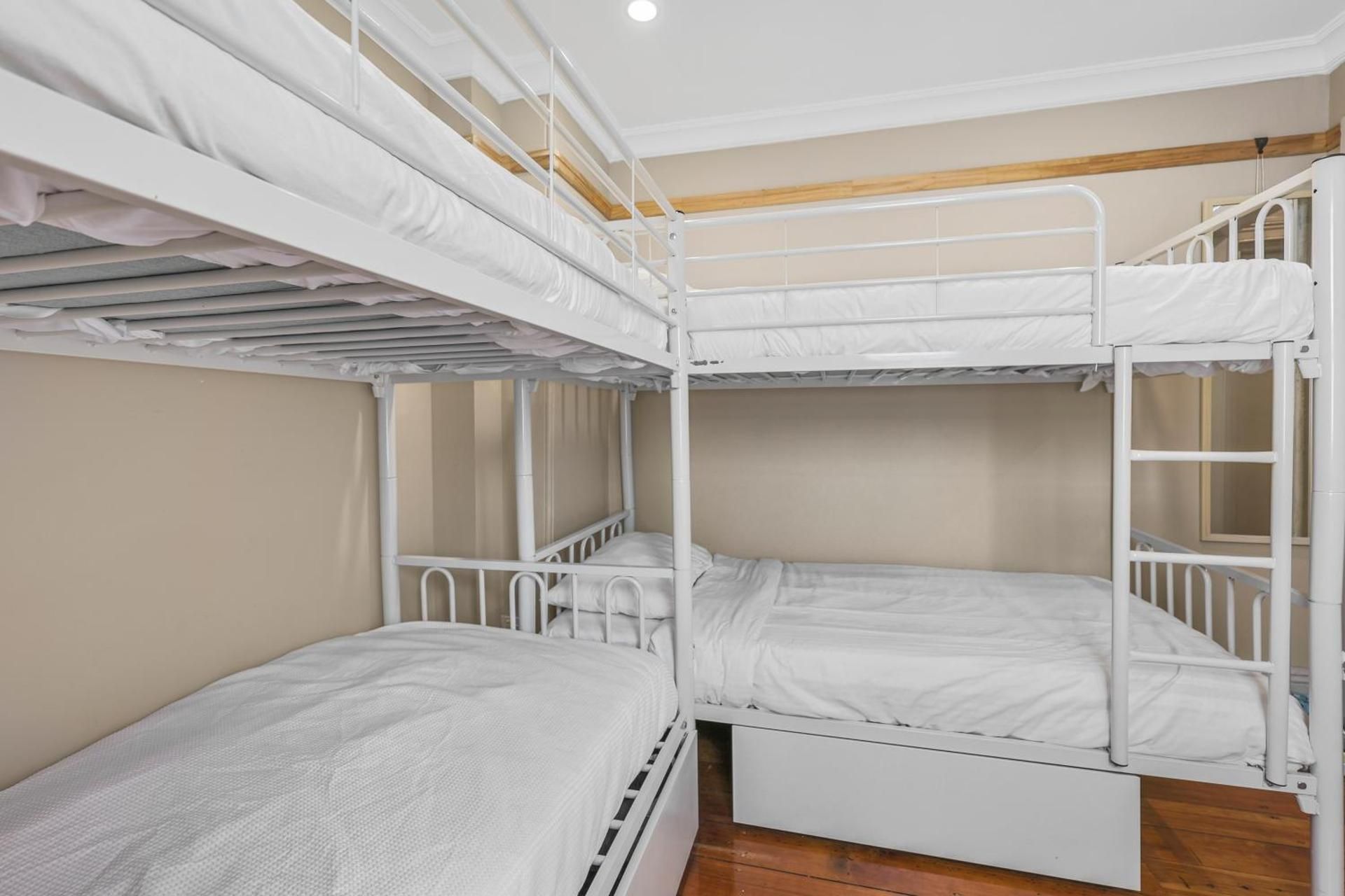 Female Only 4 Beds Room (Ensuite Bathroom)