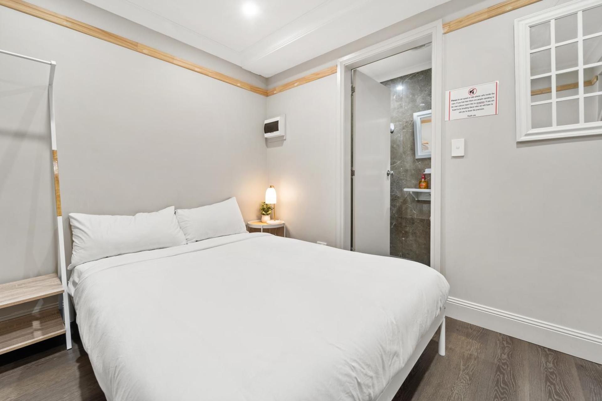 Double Bedroom with Private Inside Bathroom