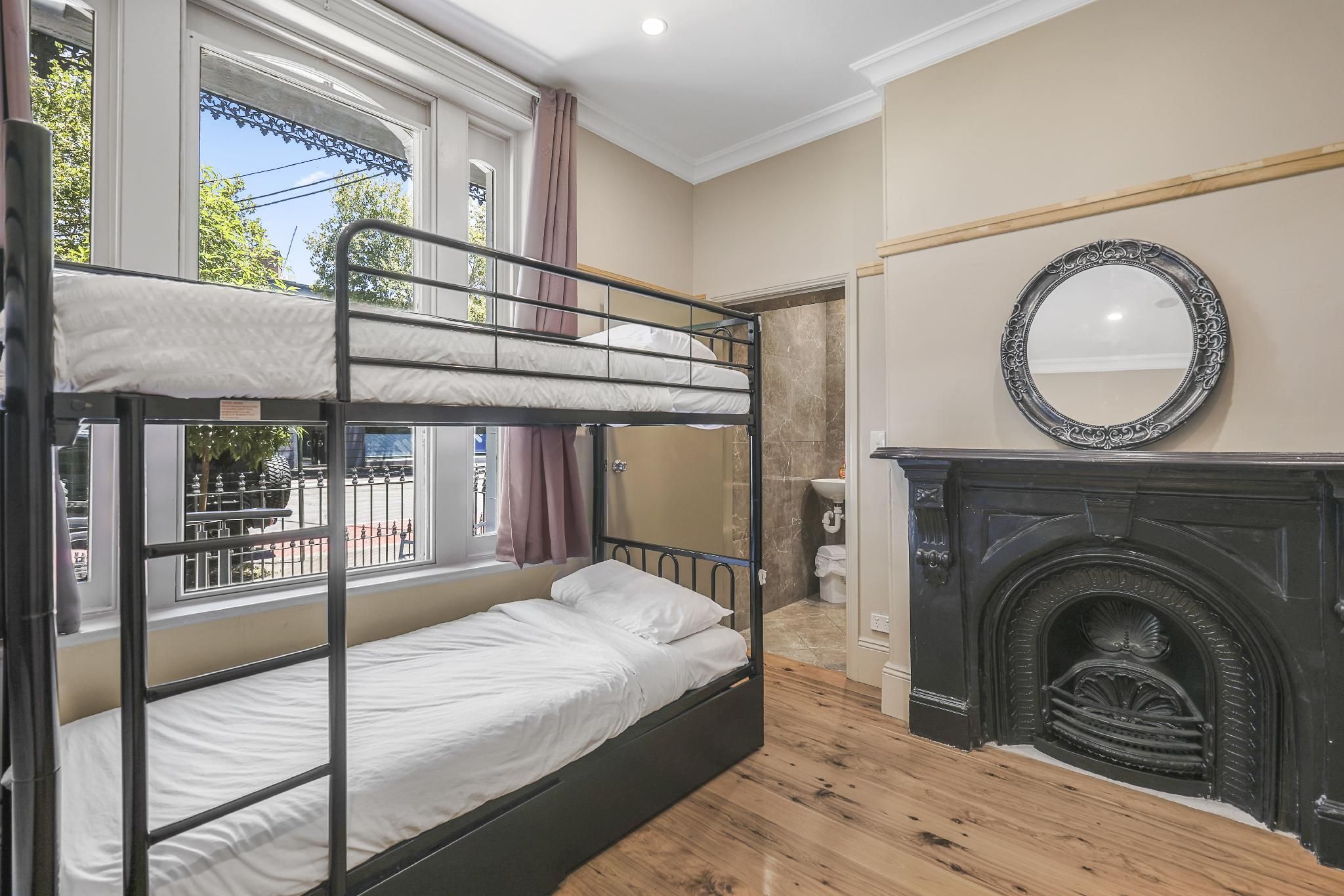 Female Only Pod 4 Beds Room - Ensuite
