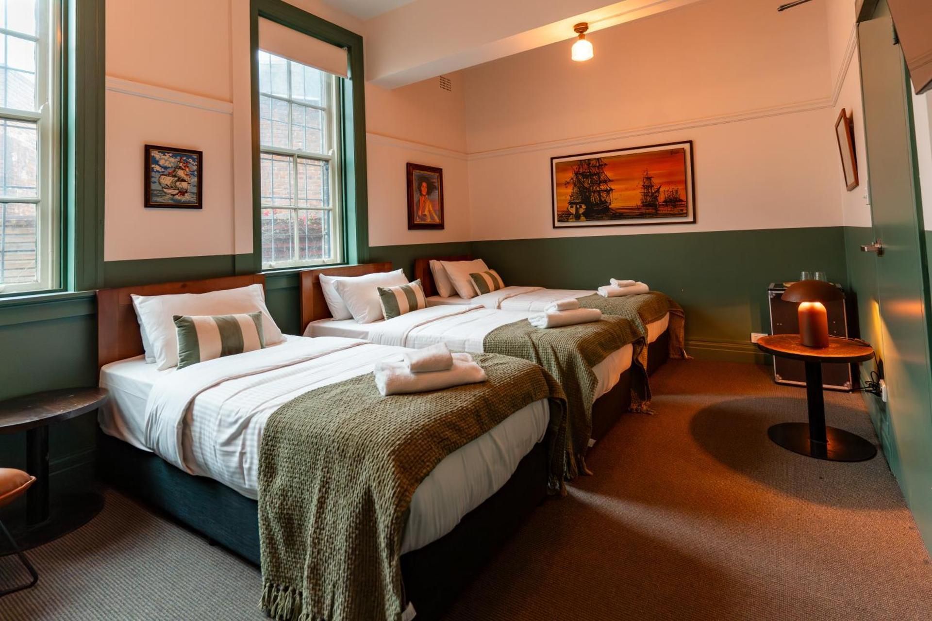 Courthouse Hotel Basic Triple Room with Shared Bathroom